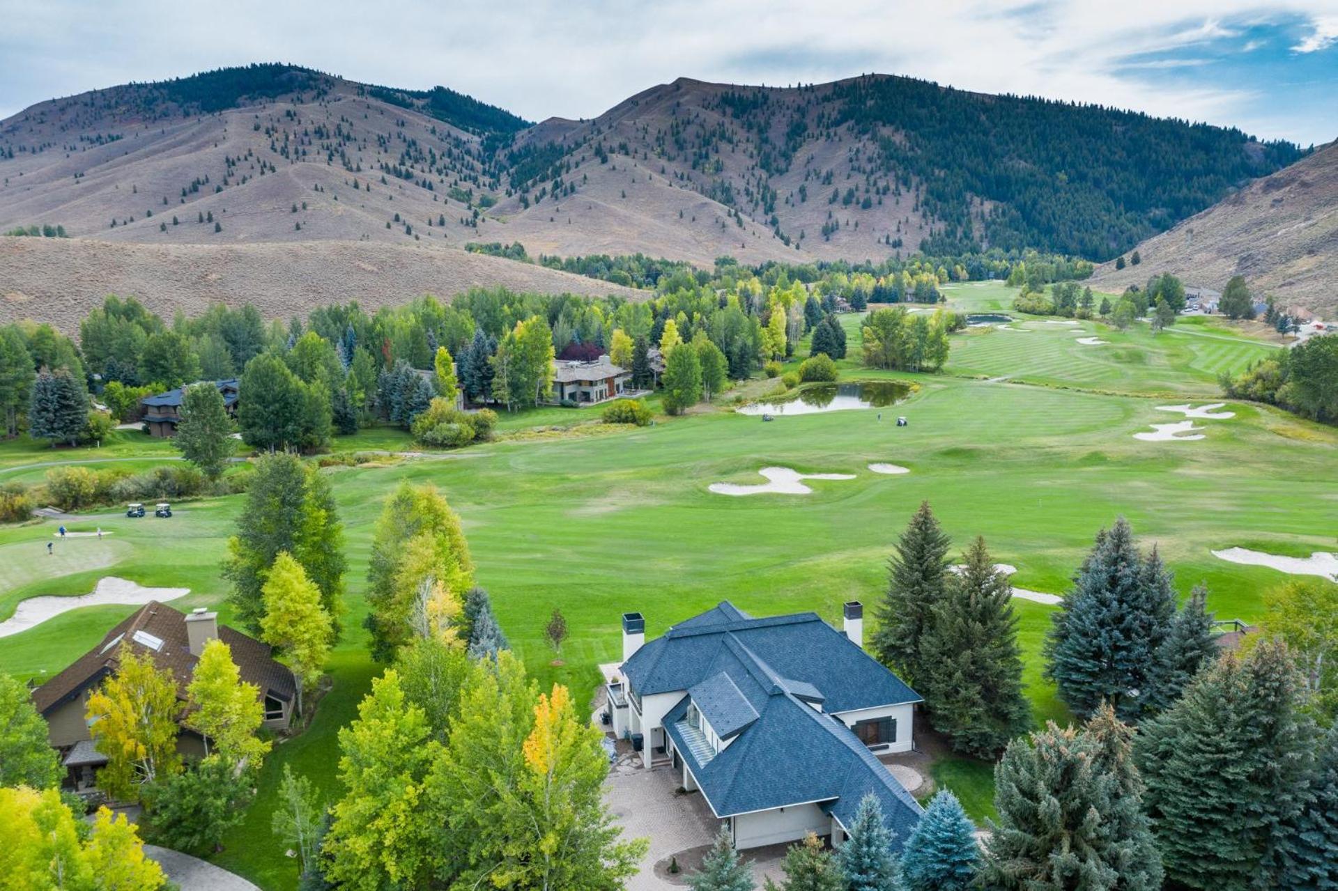 Fairway Twelve Retreat