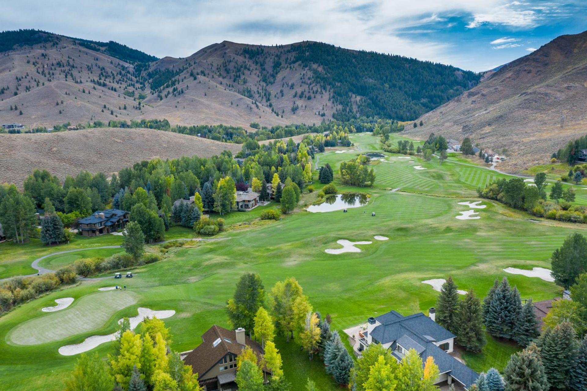 Fairway Twelve Retreat