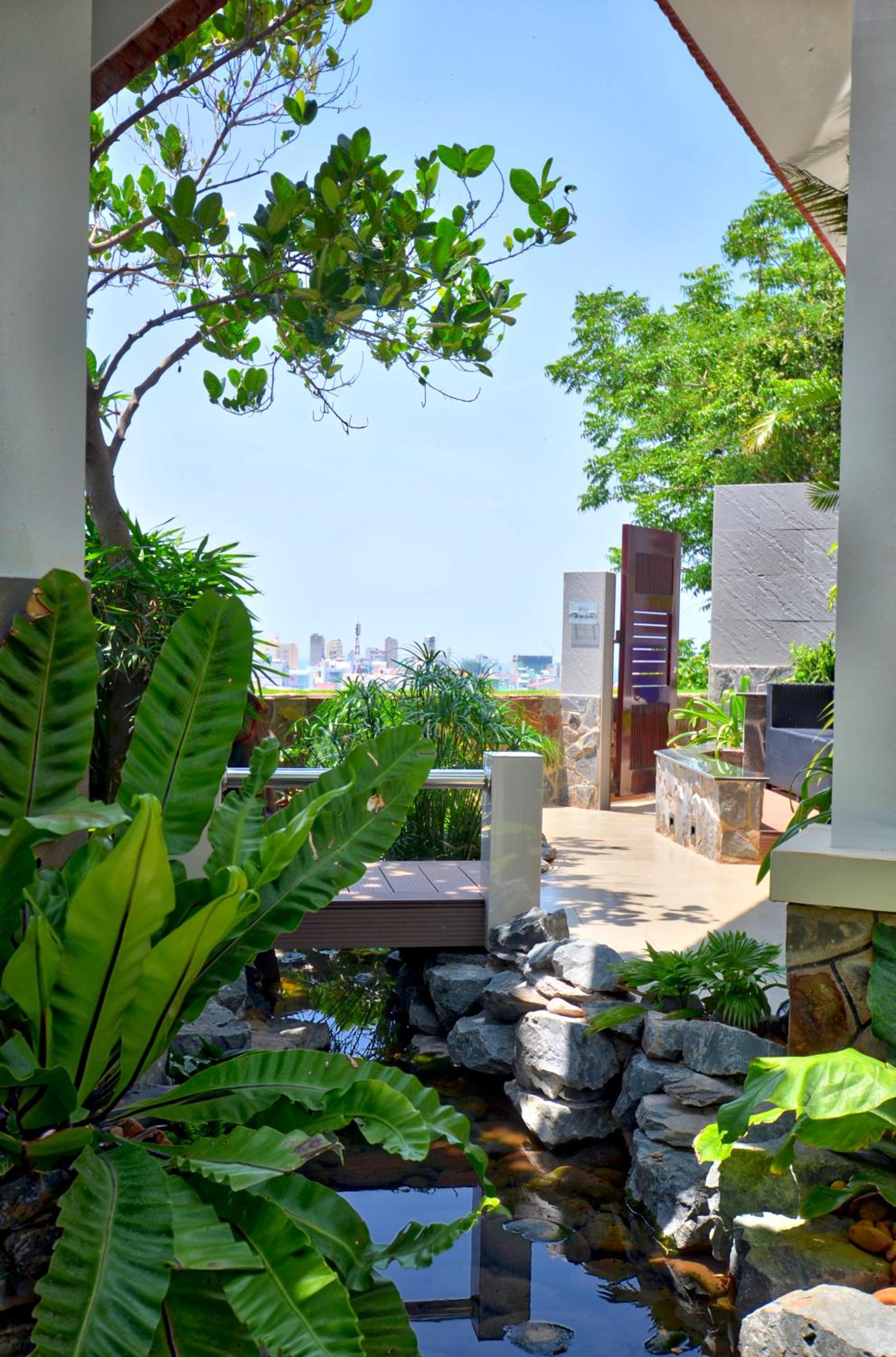The Wind Resort - Tropical Hillside Escape