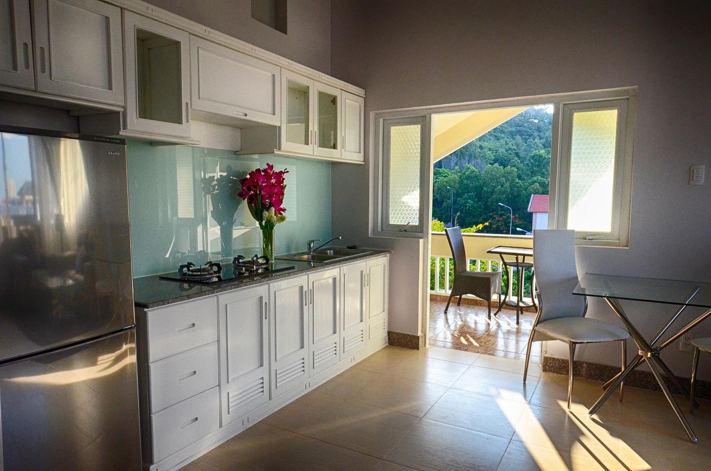 The Wind Resort - Tropical Hillside Escape