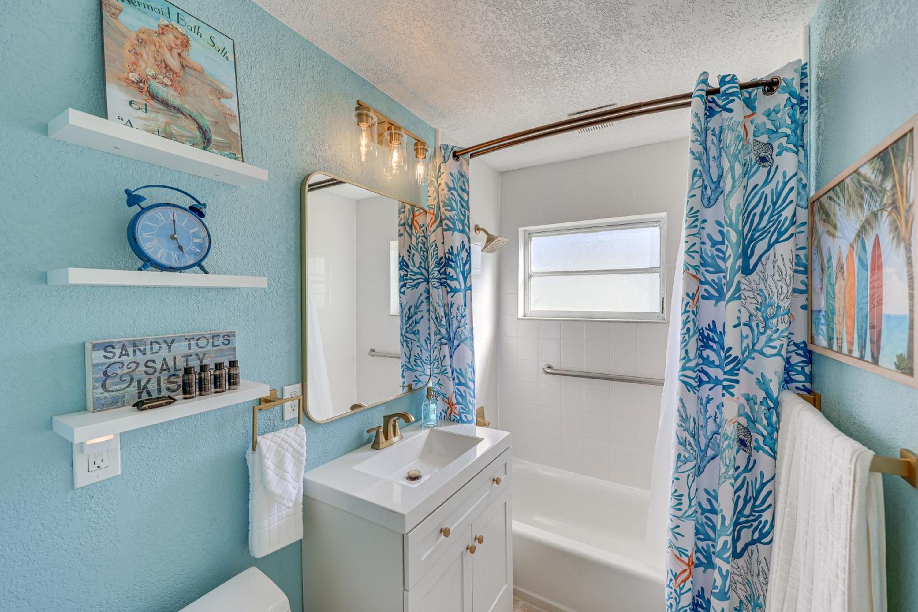 Pool Paradise! Port Charlotte Home Near Beach