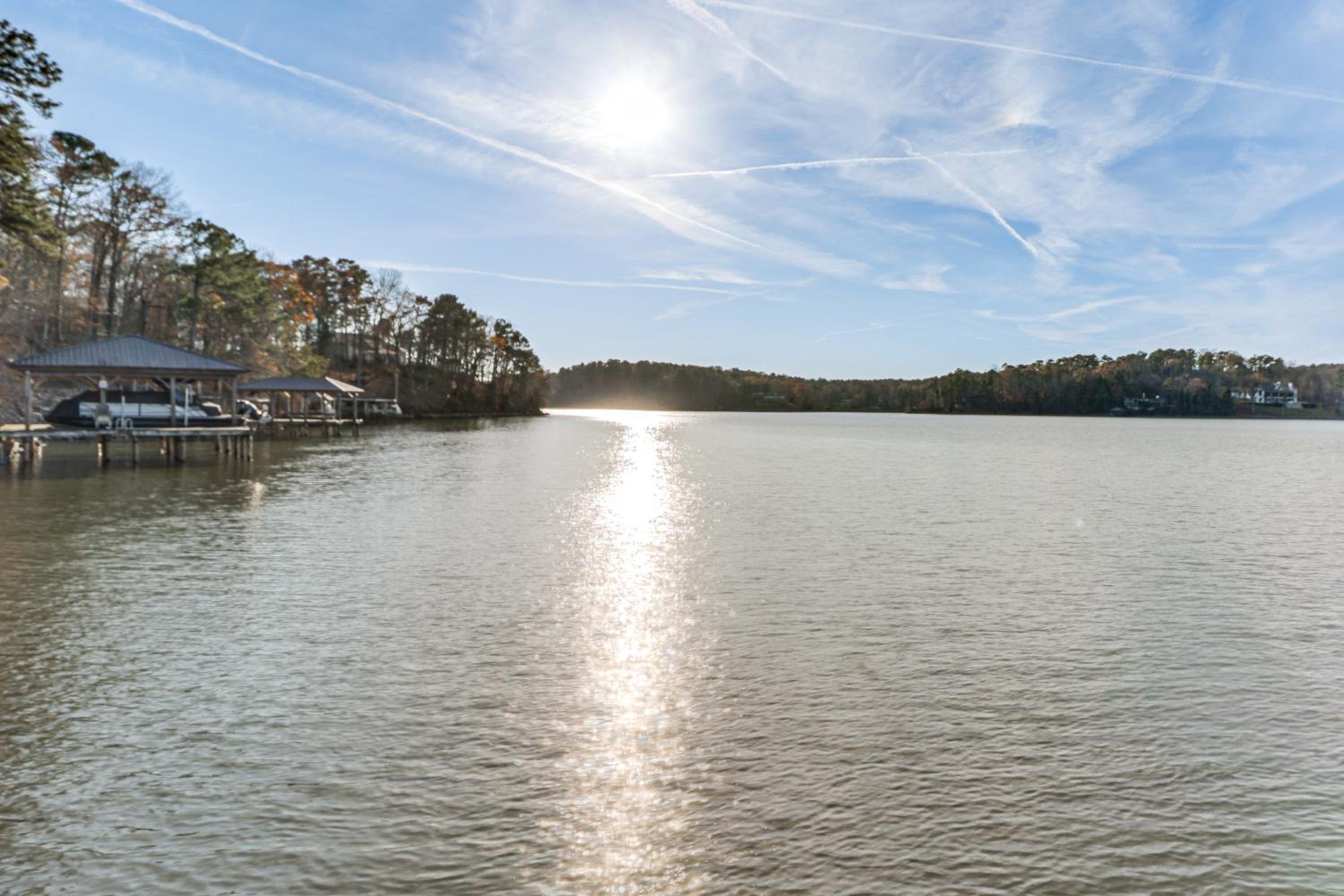 Family-Friendly Lakefront Gem with Dock in Talladega