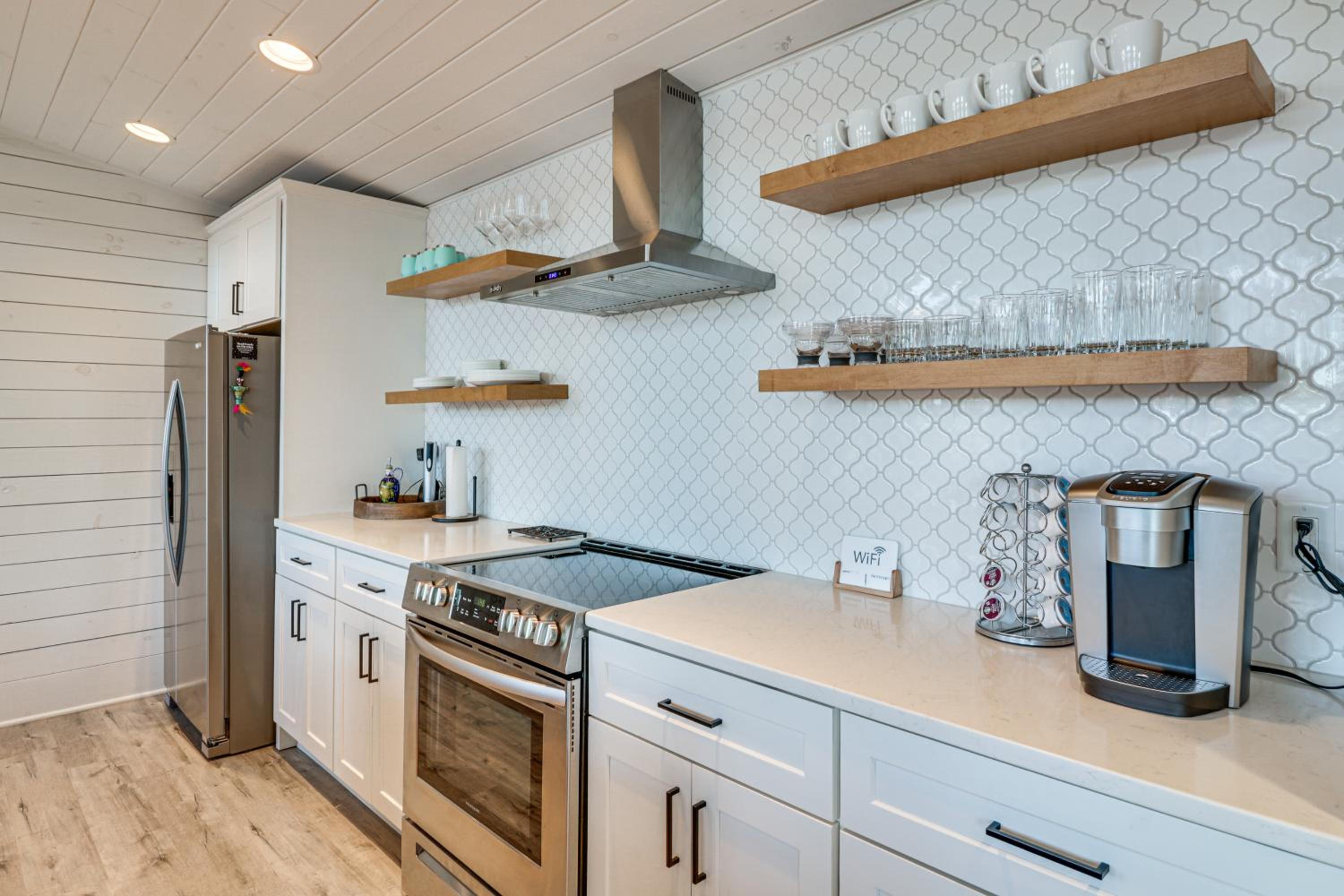Family-Friendly Lakefront Gem with Dock in Talladega