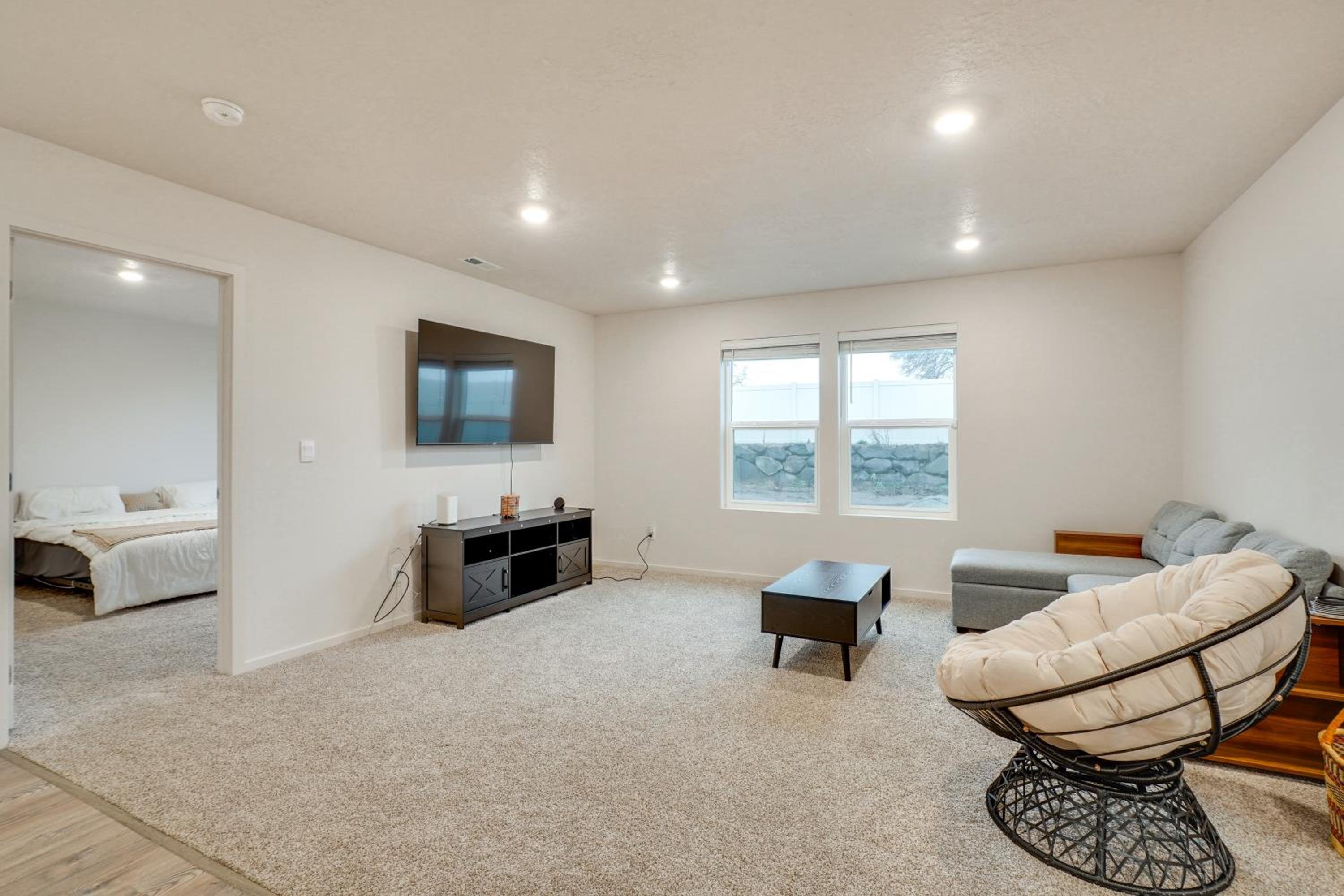 Walk to The Plains Golf Course Getaway in Cheney!