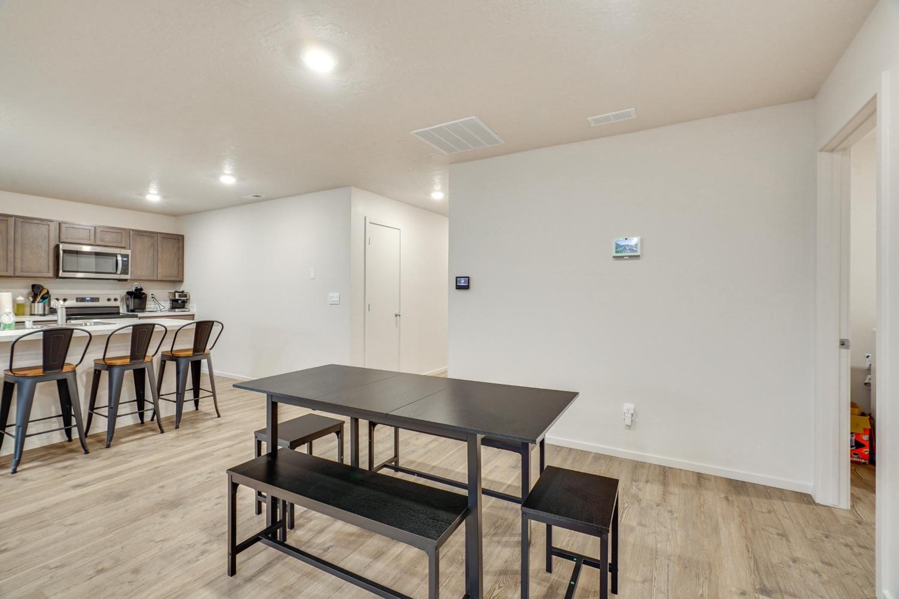 Walk to The Plains Golf Course Getaway in Cheney!