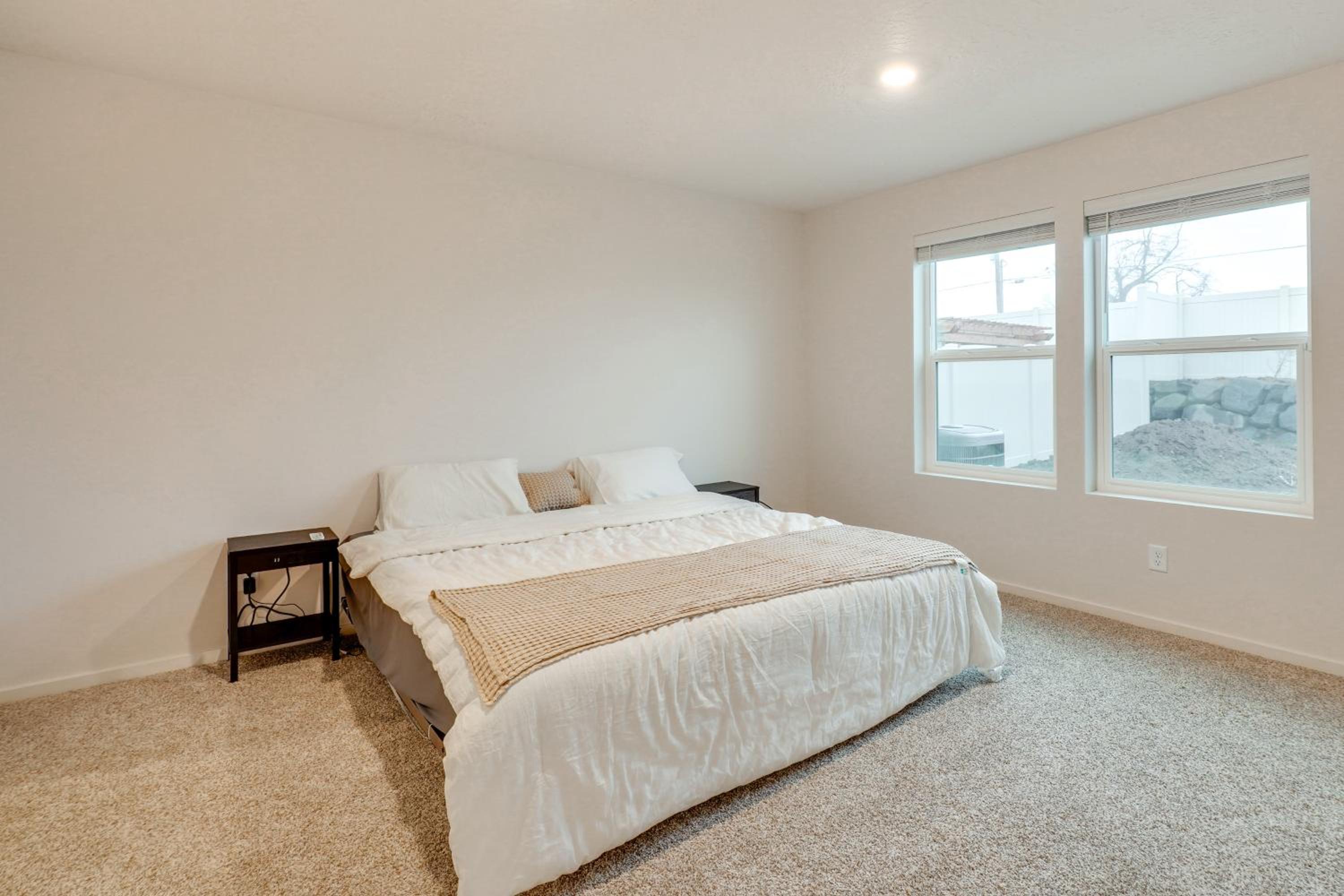 Walk to The Plains Golf Course Getaway in Cheney!