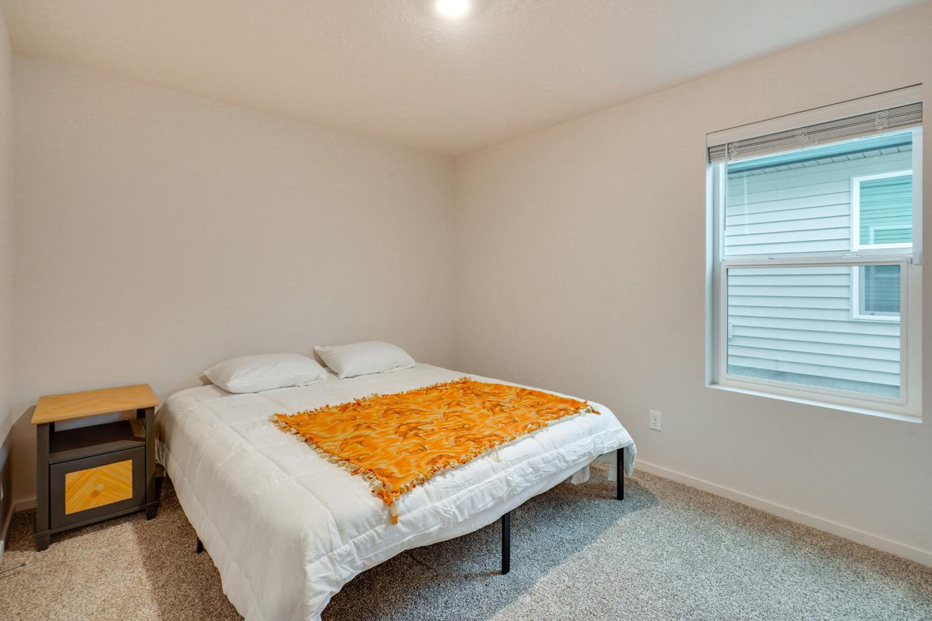 Walk to The Plains Golf Course Getaway in Cheney!