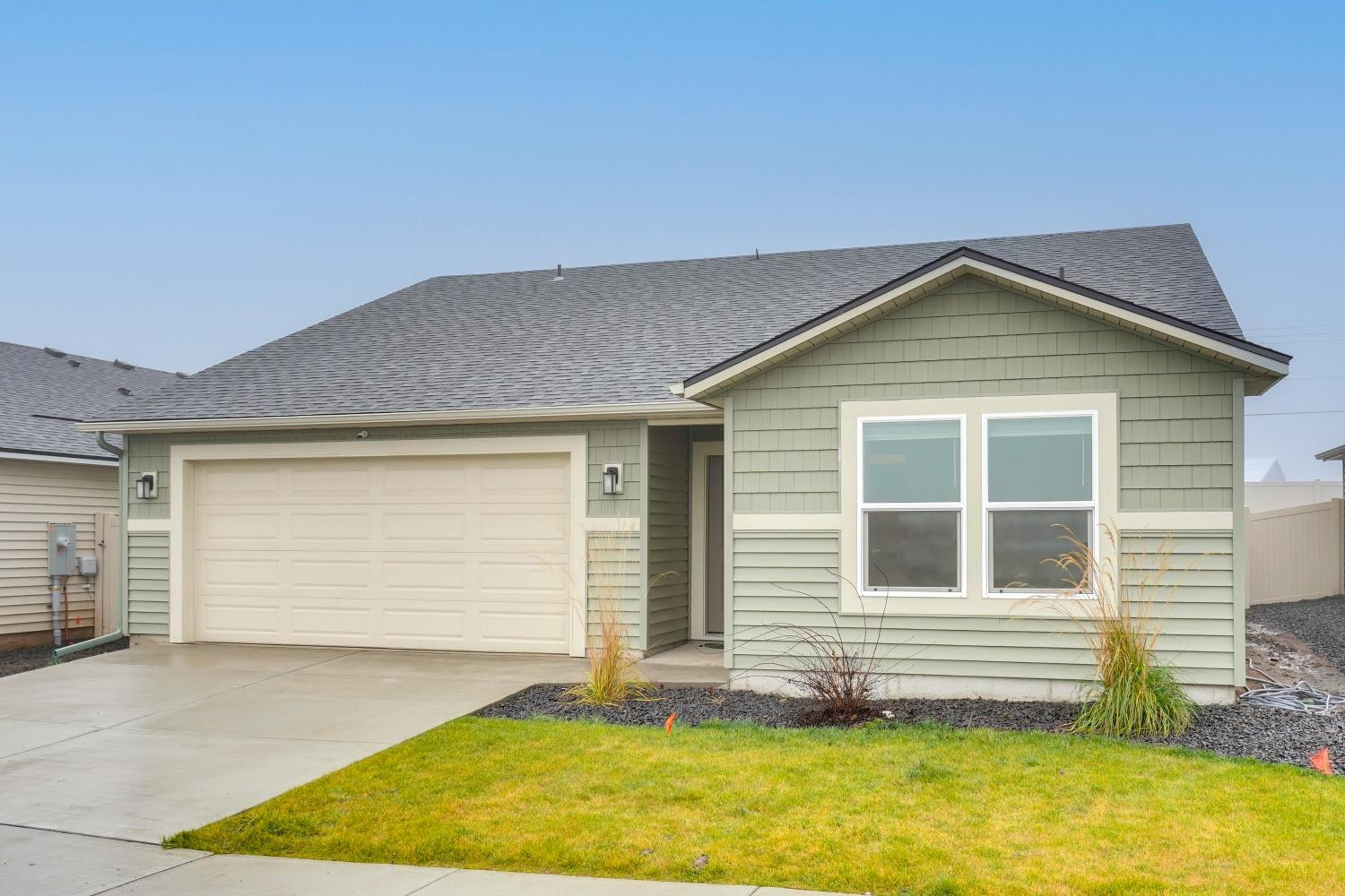 Walk to The Plains Golf Course Getaway in Cheney!