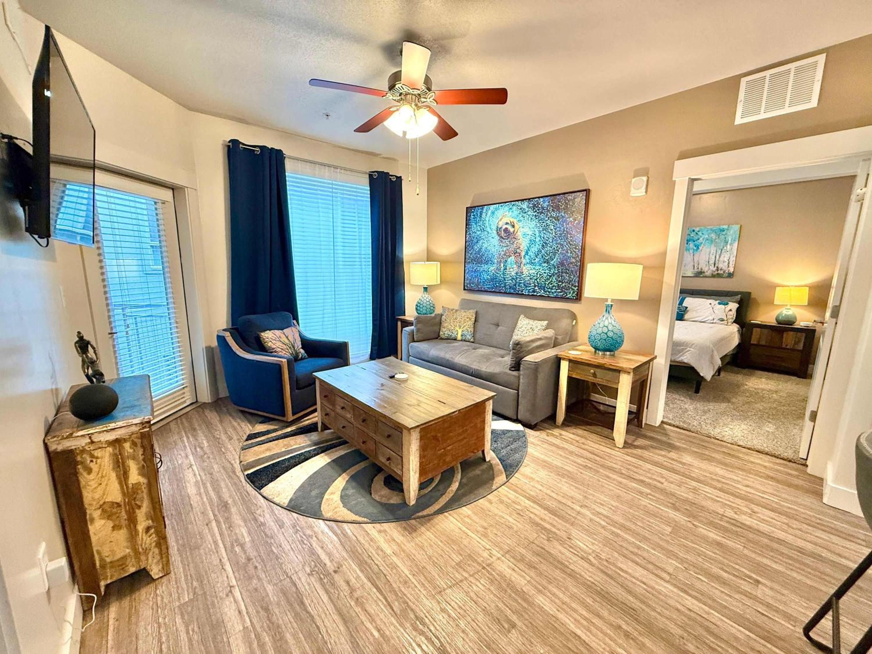 Spacious 2-Bedroom Urban Oasis