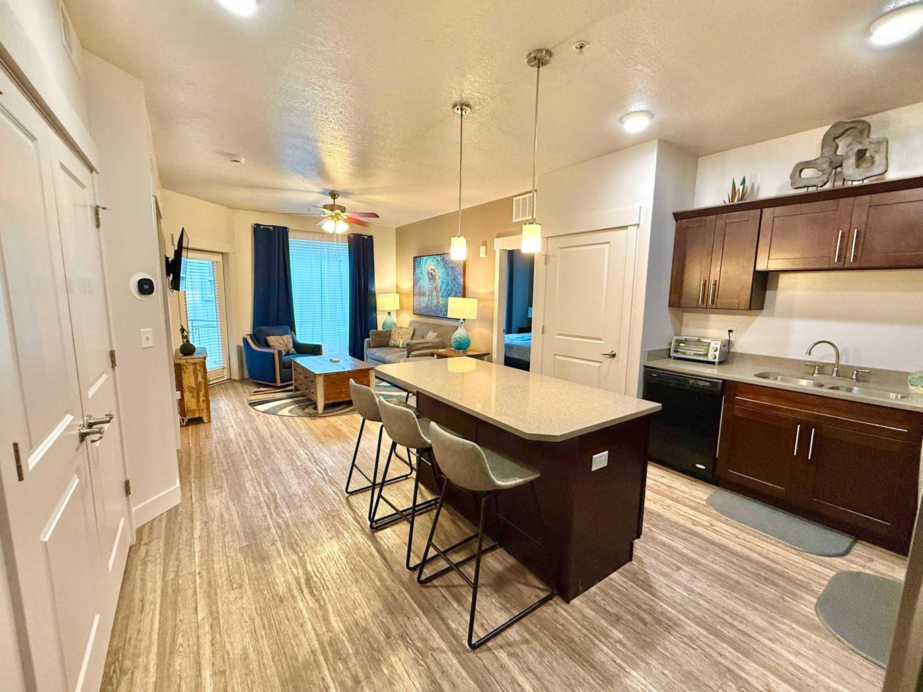 Spacious 2-Bedroom Urban Oasis