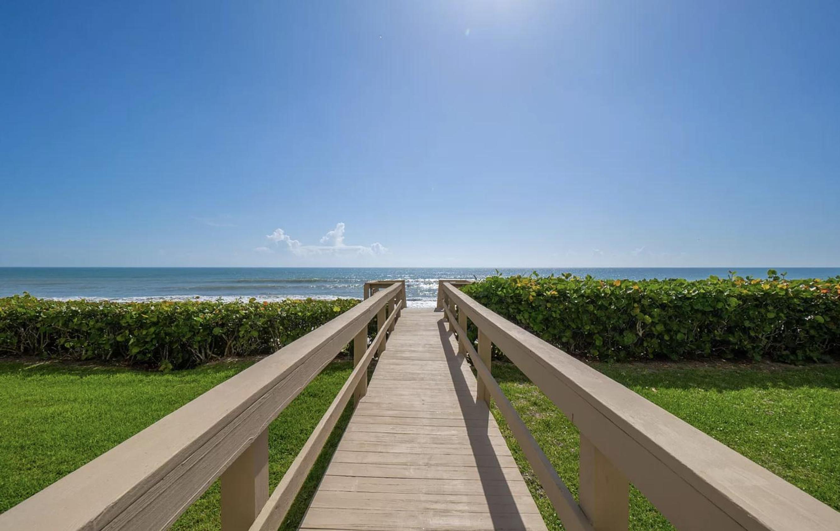 Ocean Walk 506