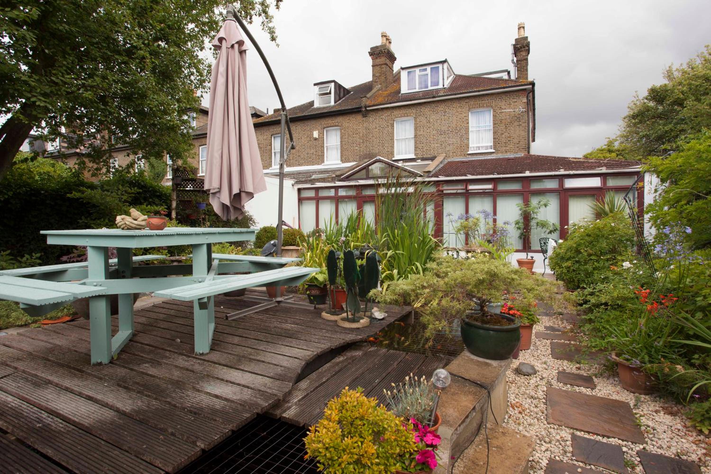 outdoor bbq area
