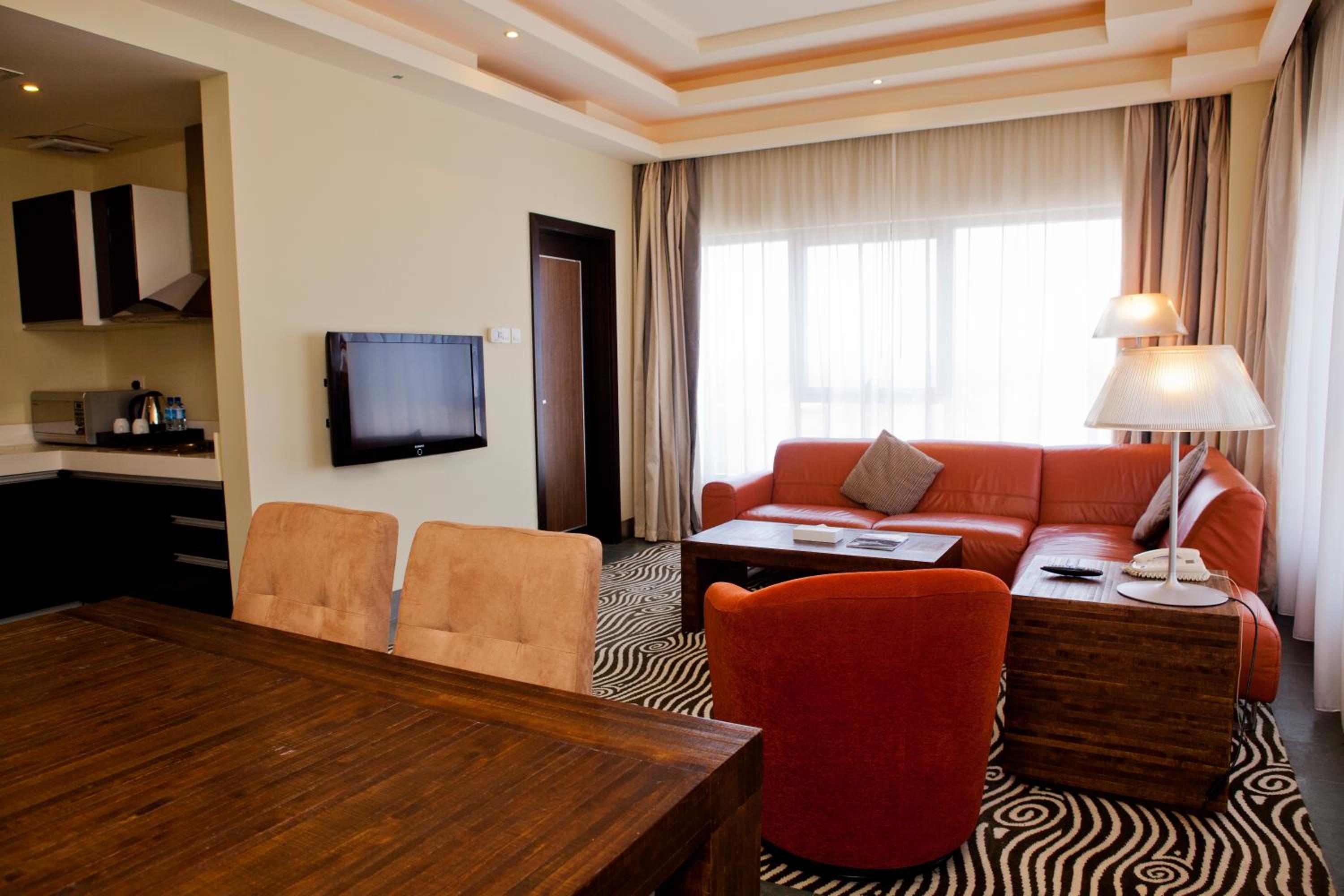 Al Raya Suites Hotel
