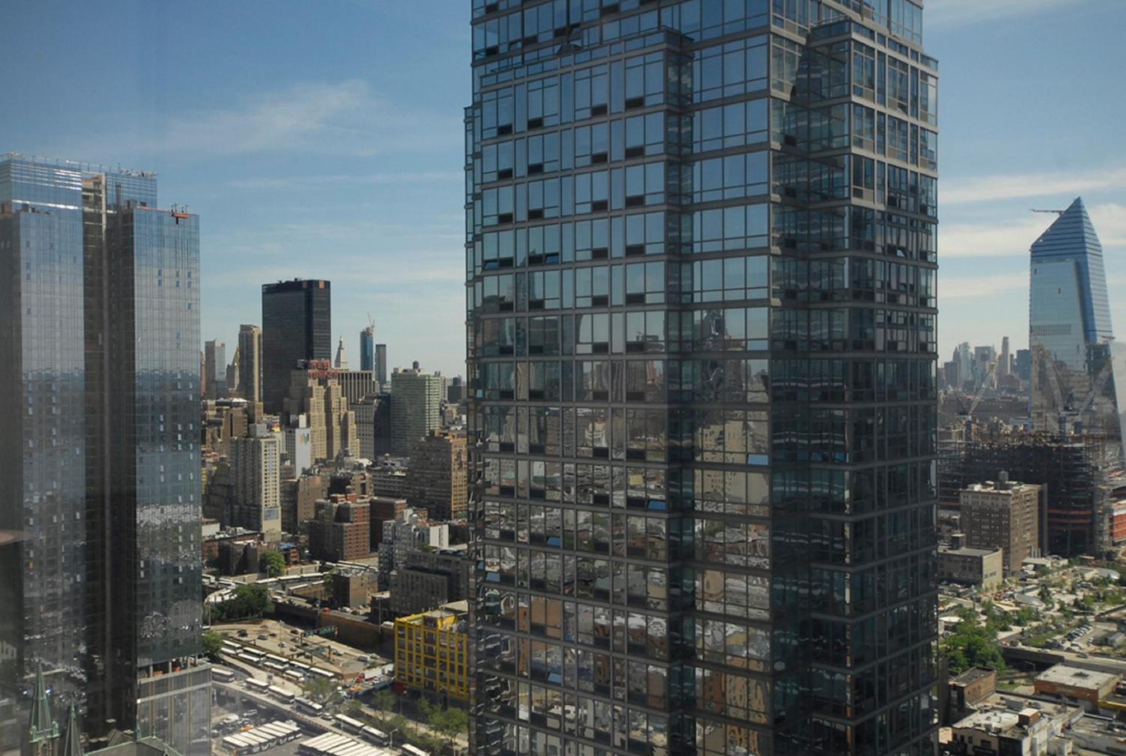 Global Luxury Suites at Sky