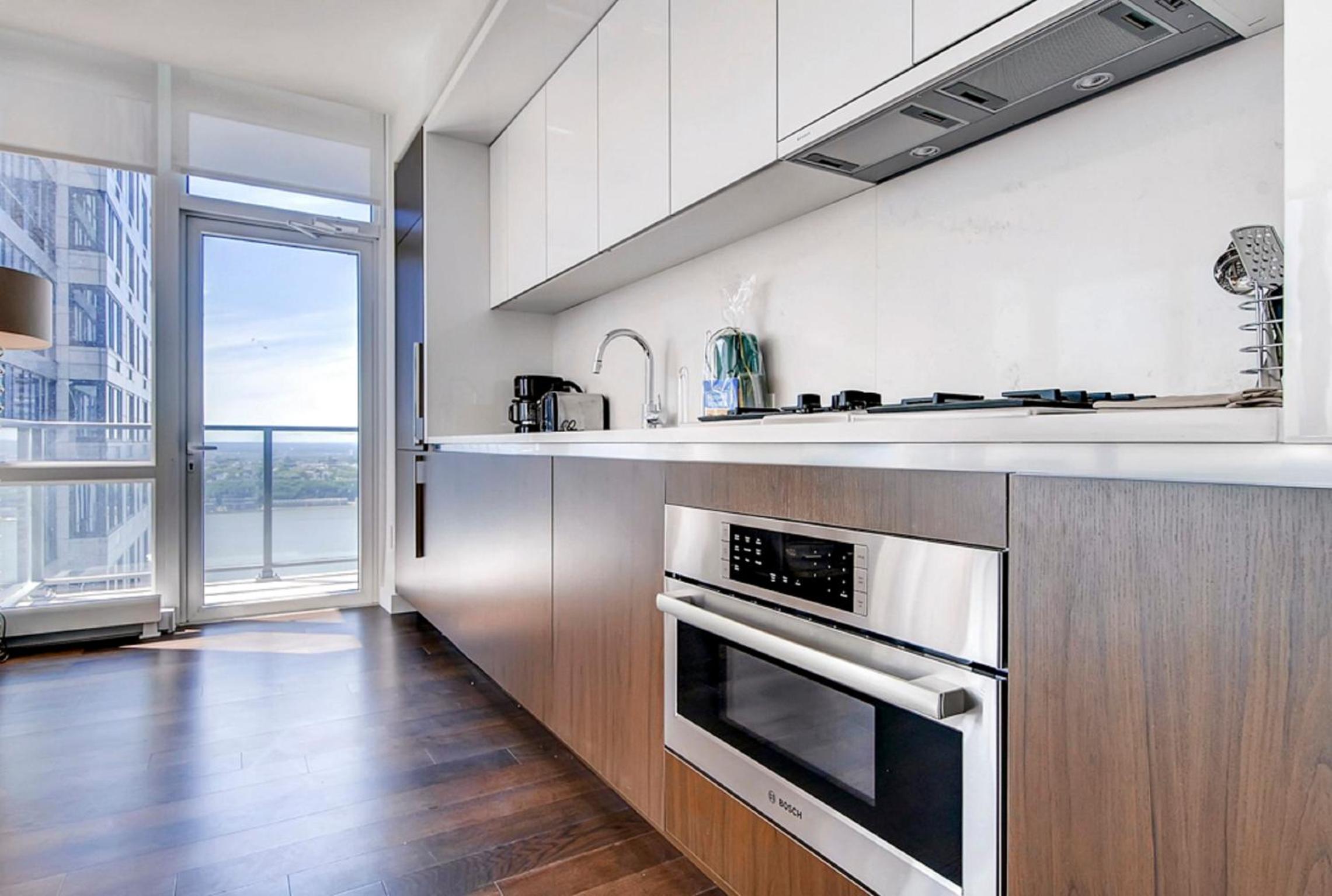 Global Luxury Suites at Sky