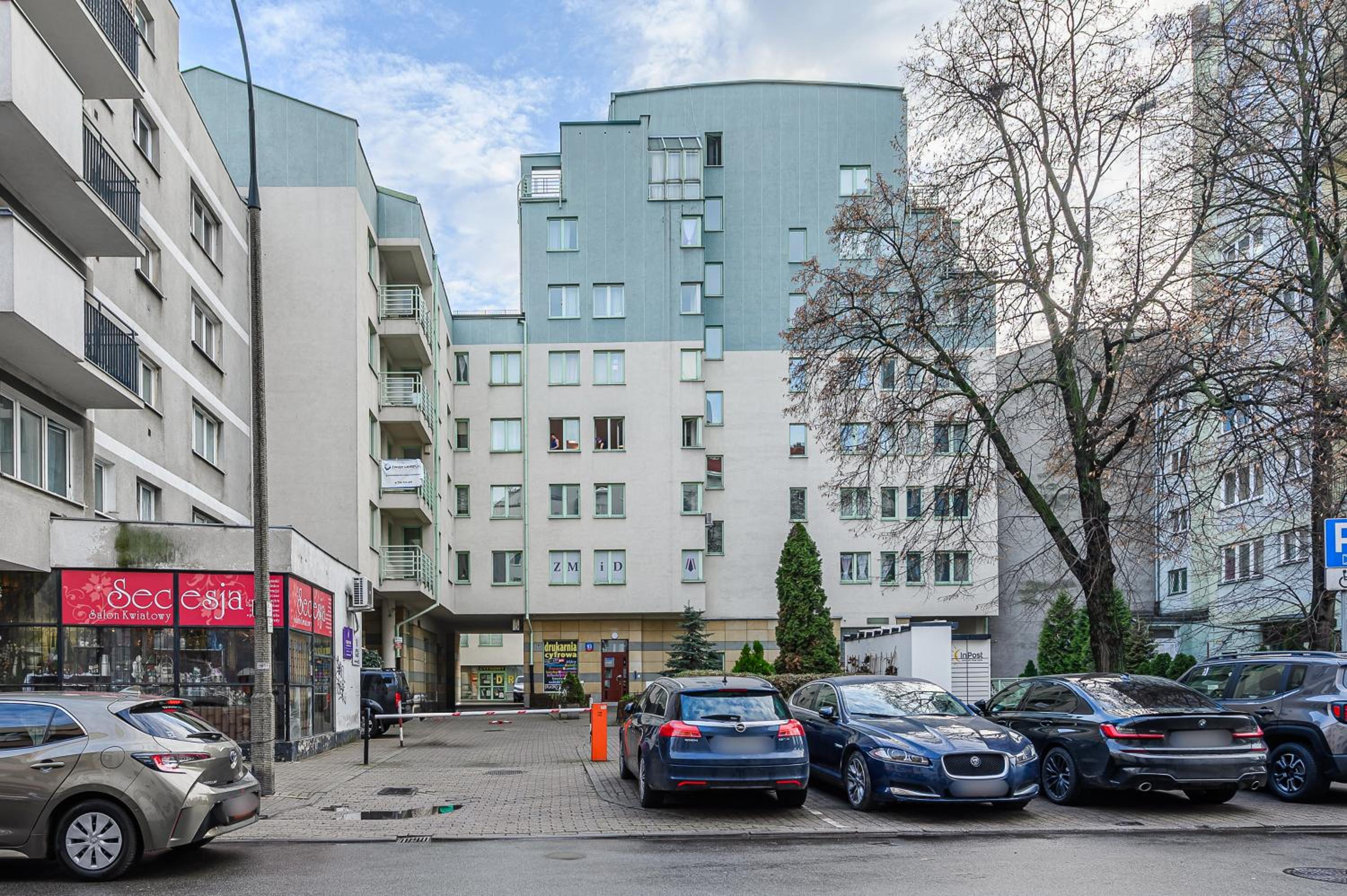 Lumina apartment for family in center Warsaw