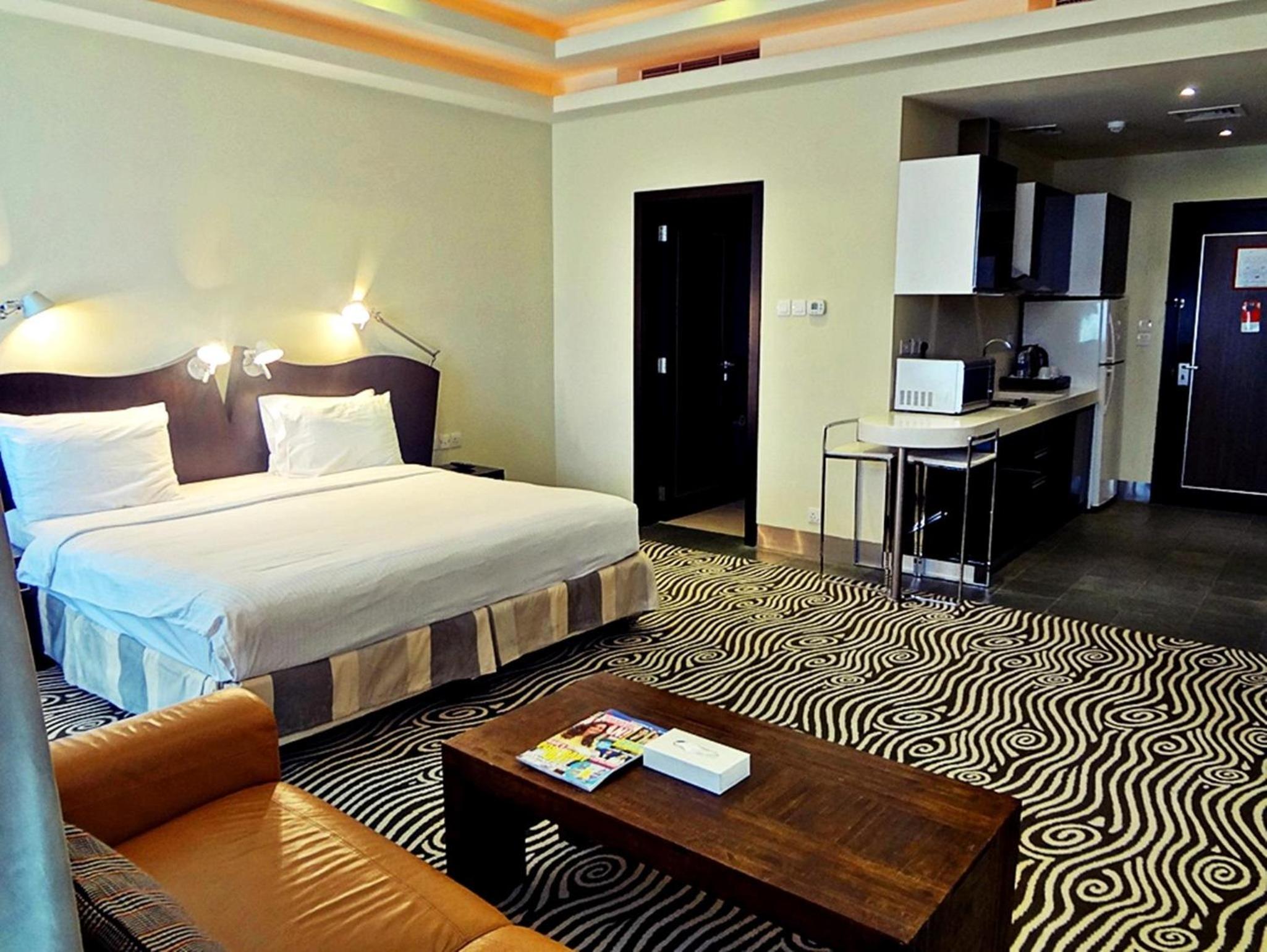 Al Raya Suites Hotel