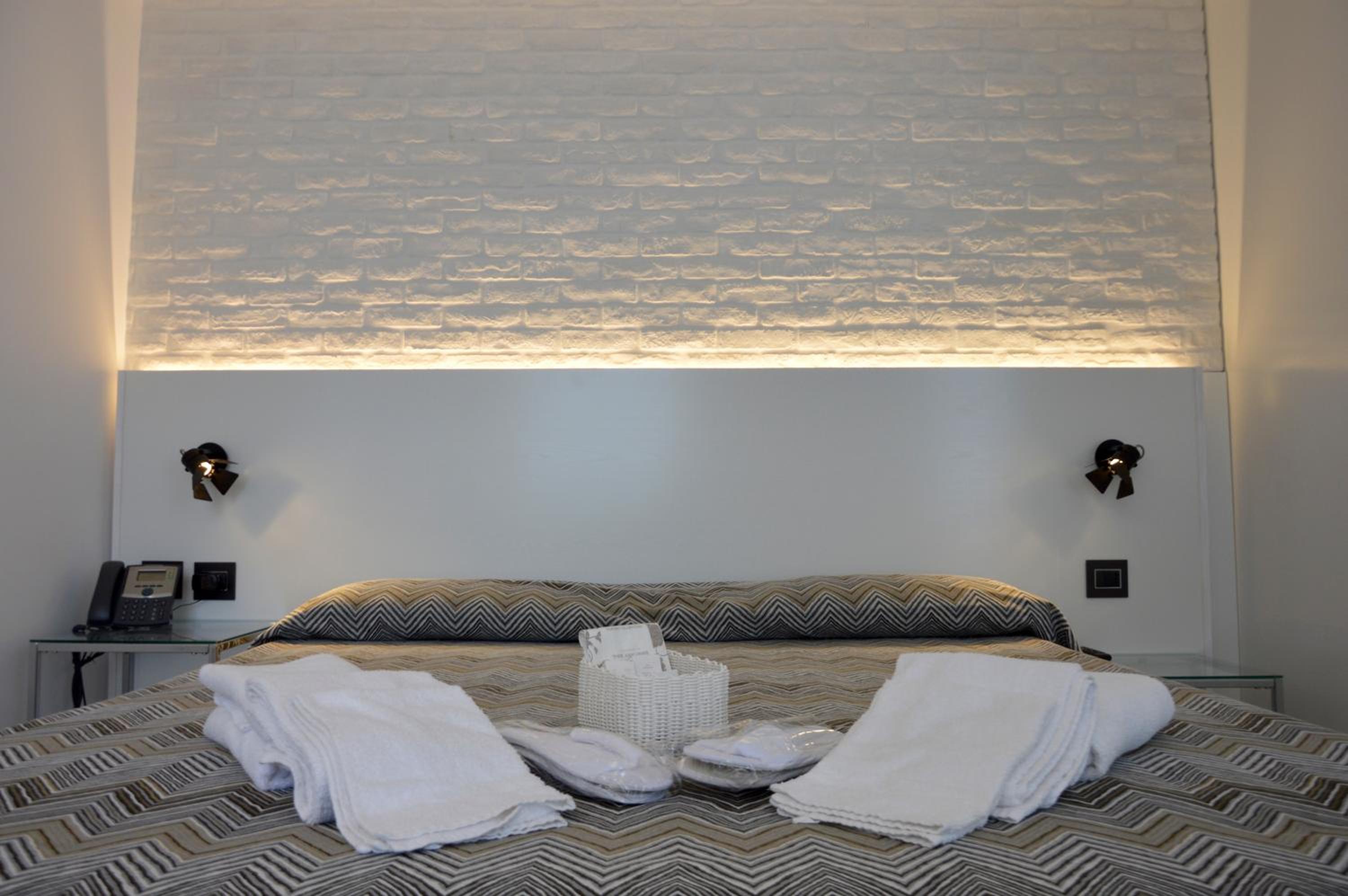 Relais Piazza Del Plebiscito B&B