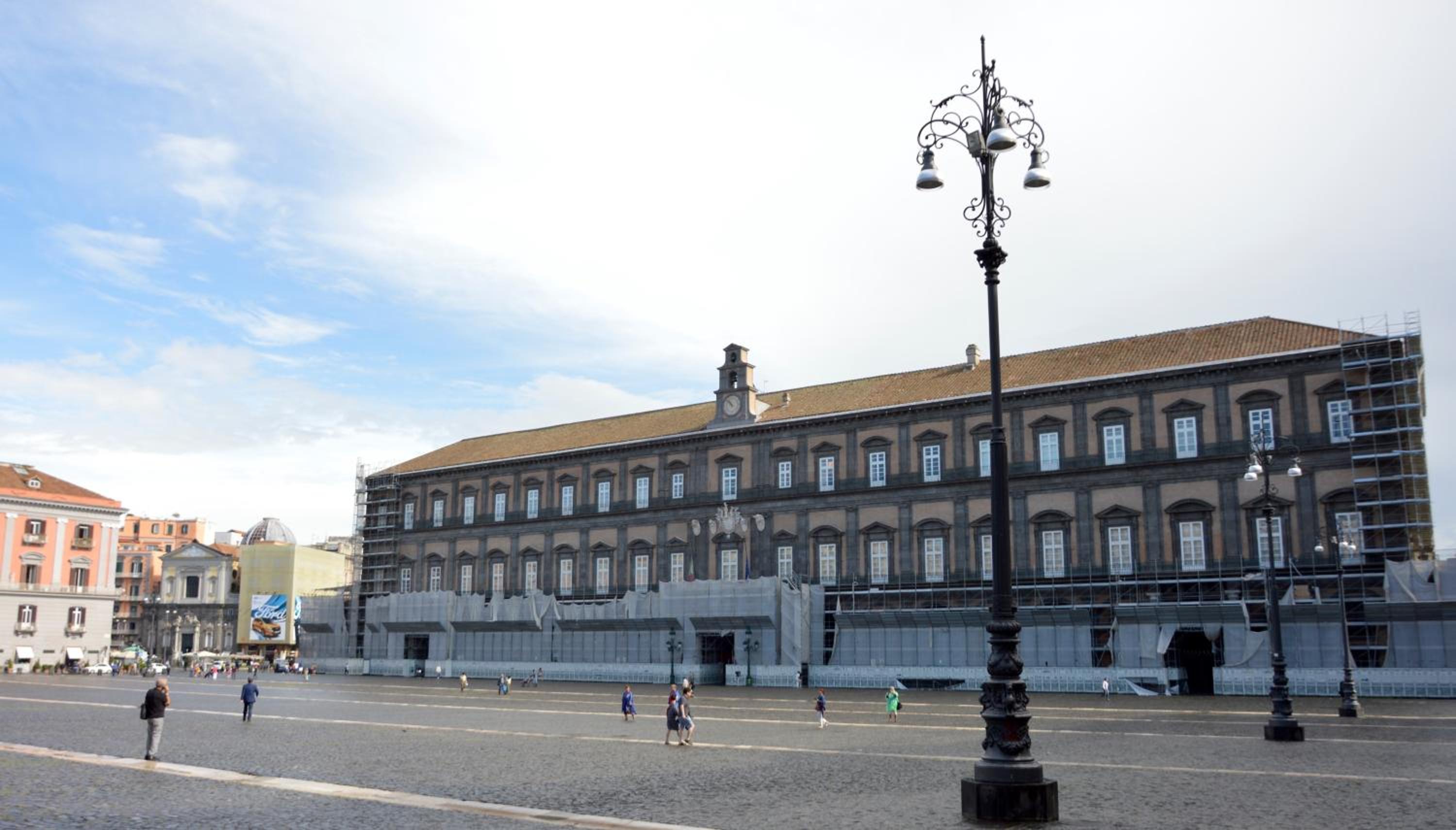 Relais Piazza Del Plebiscito B&B