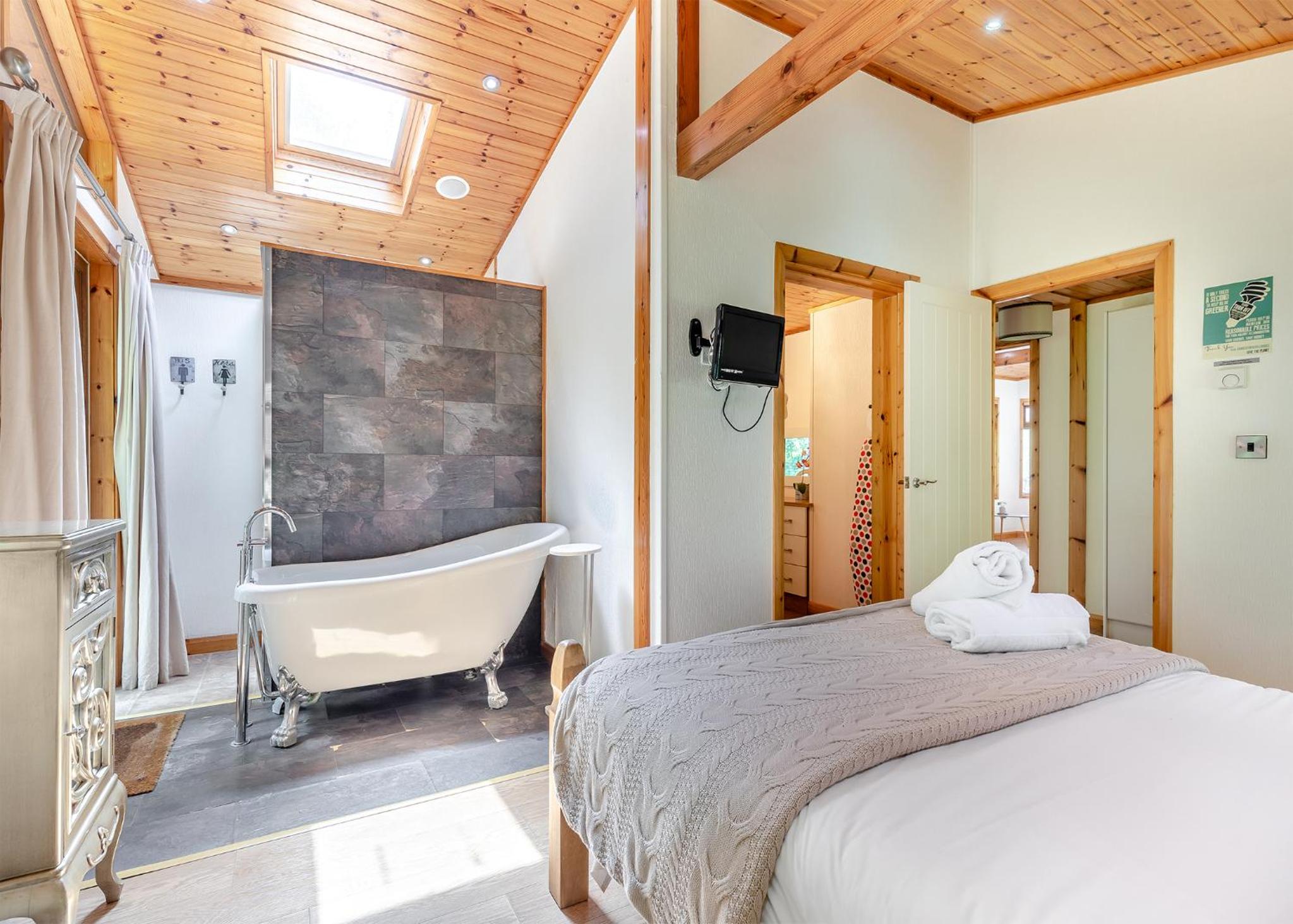 Charlesworth Lodges