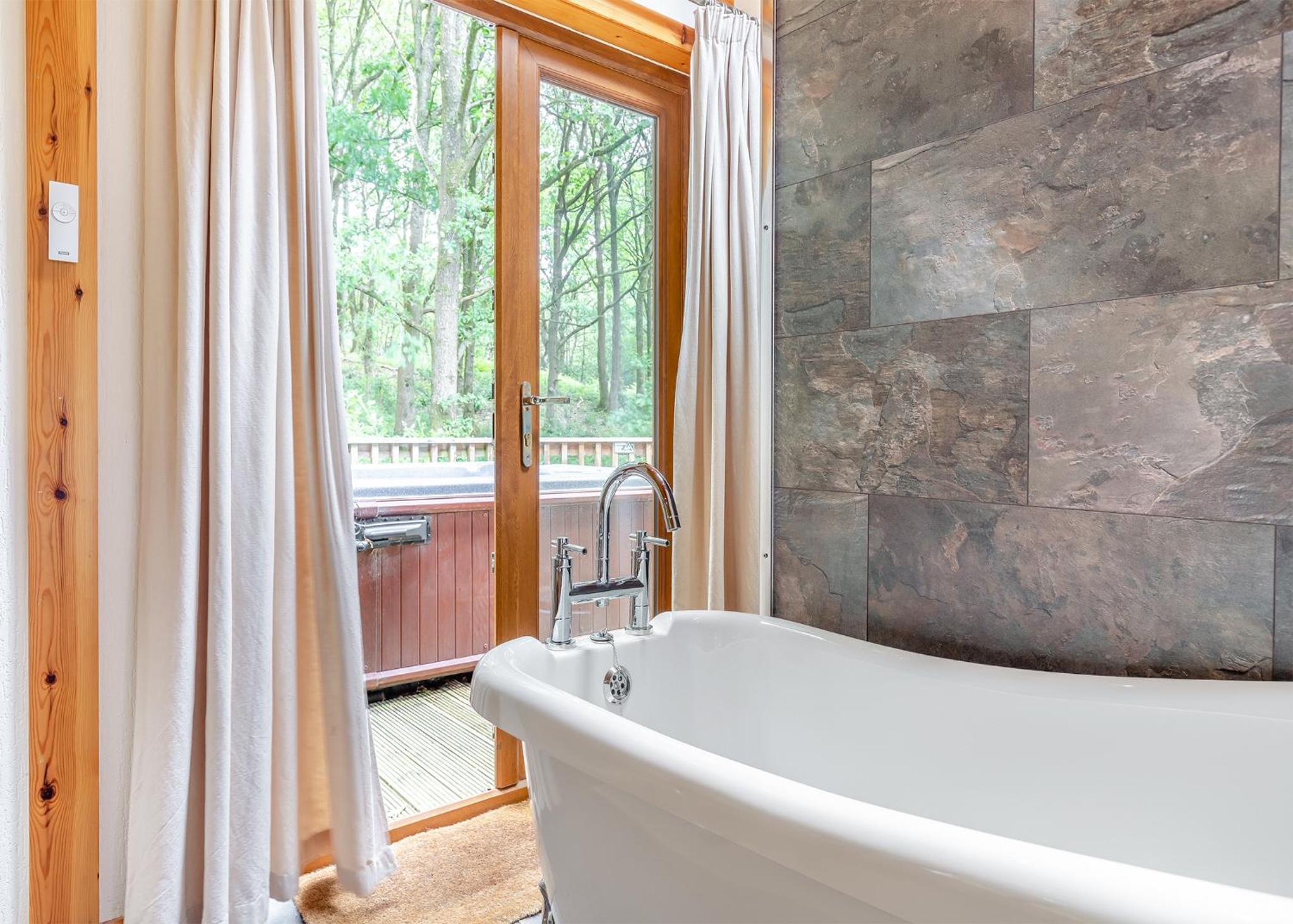 Charlesworth Lodges