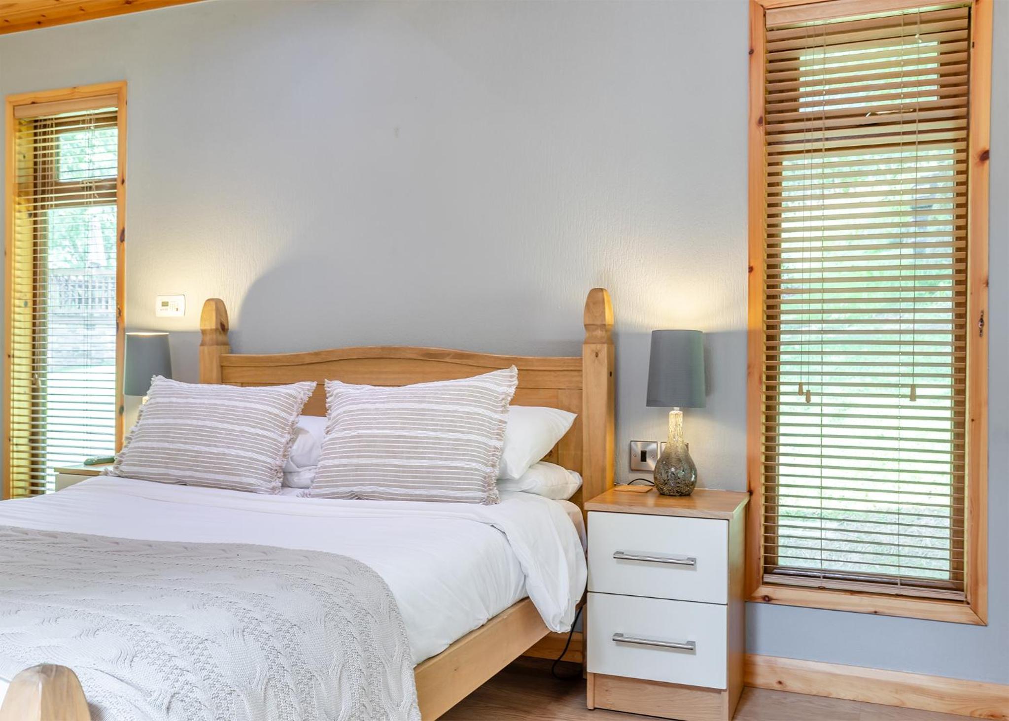 Charlesworth Lodges
