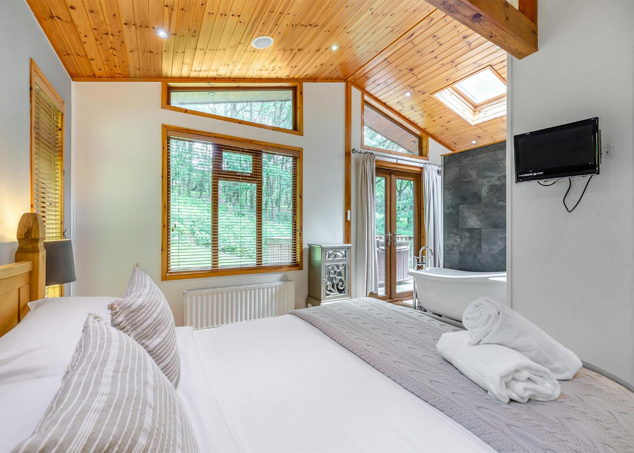 Charlesworth Lodges