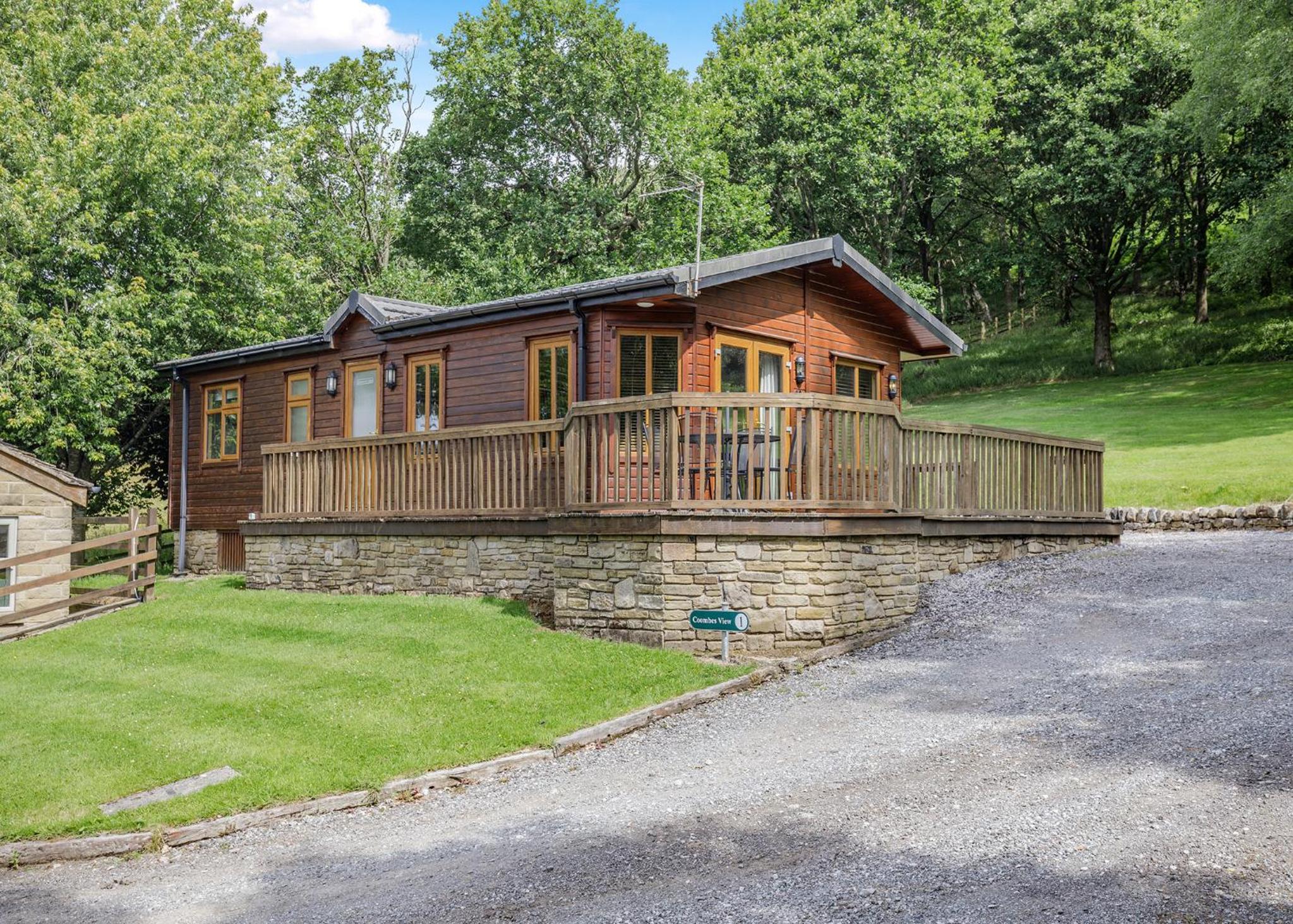 Charlesworth Lodges