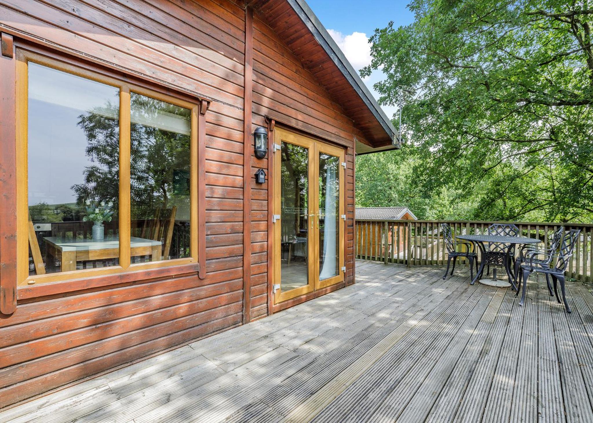 Charlesworth Lodges