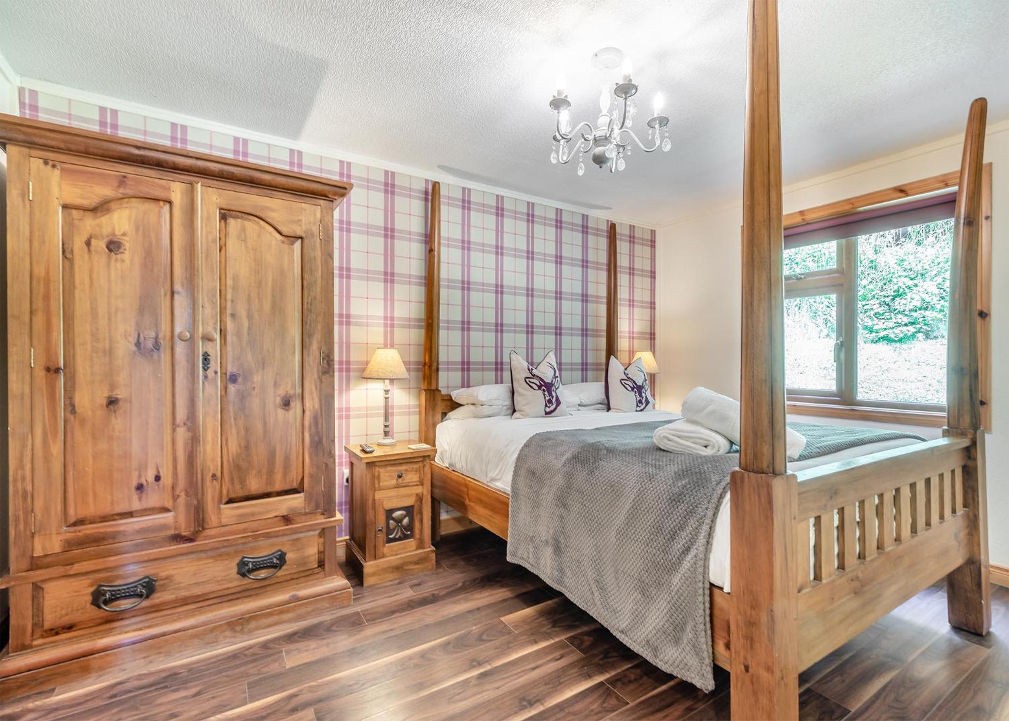 Charlesworth Lodges