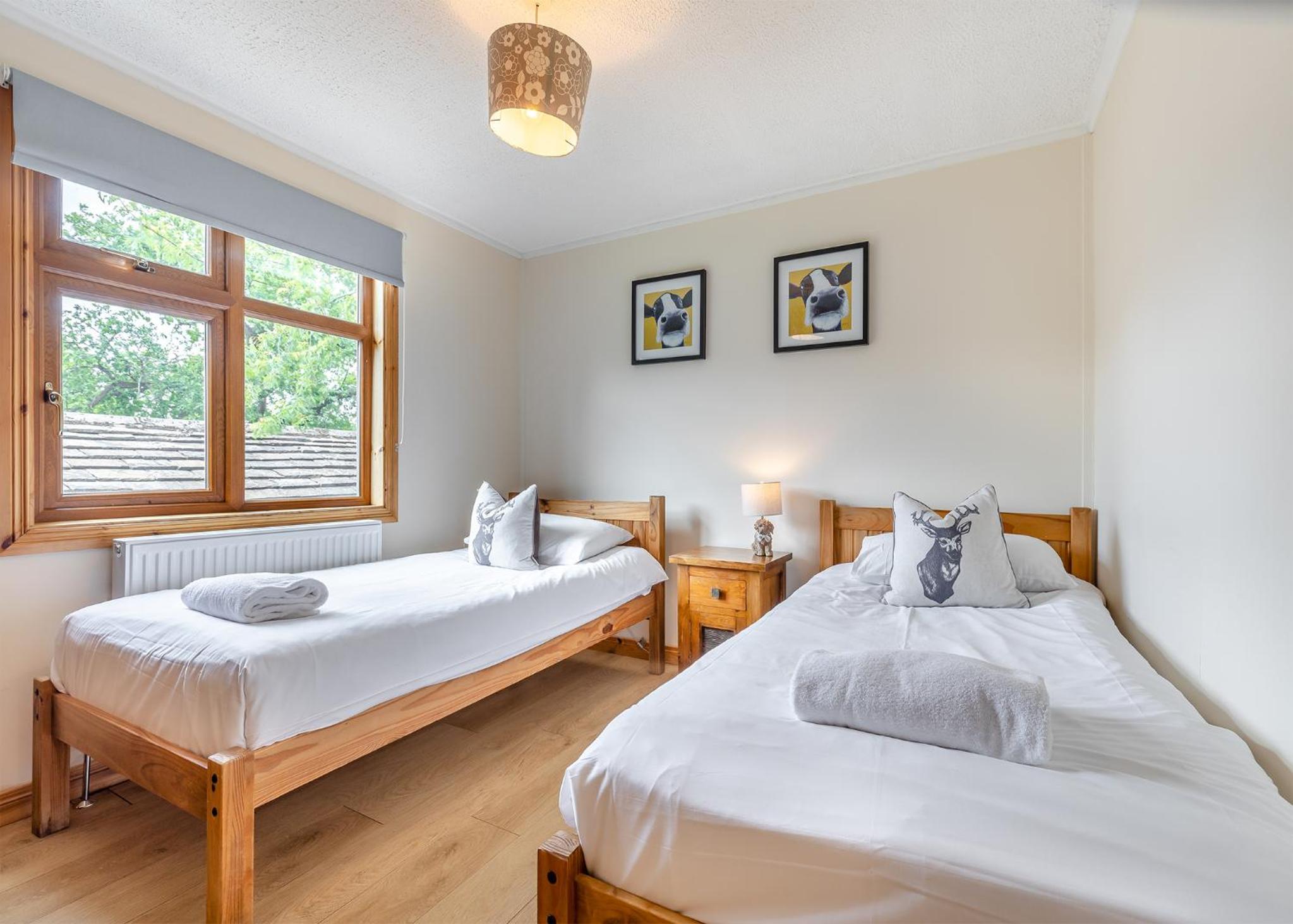 Charlesworth Lodges