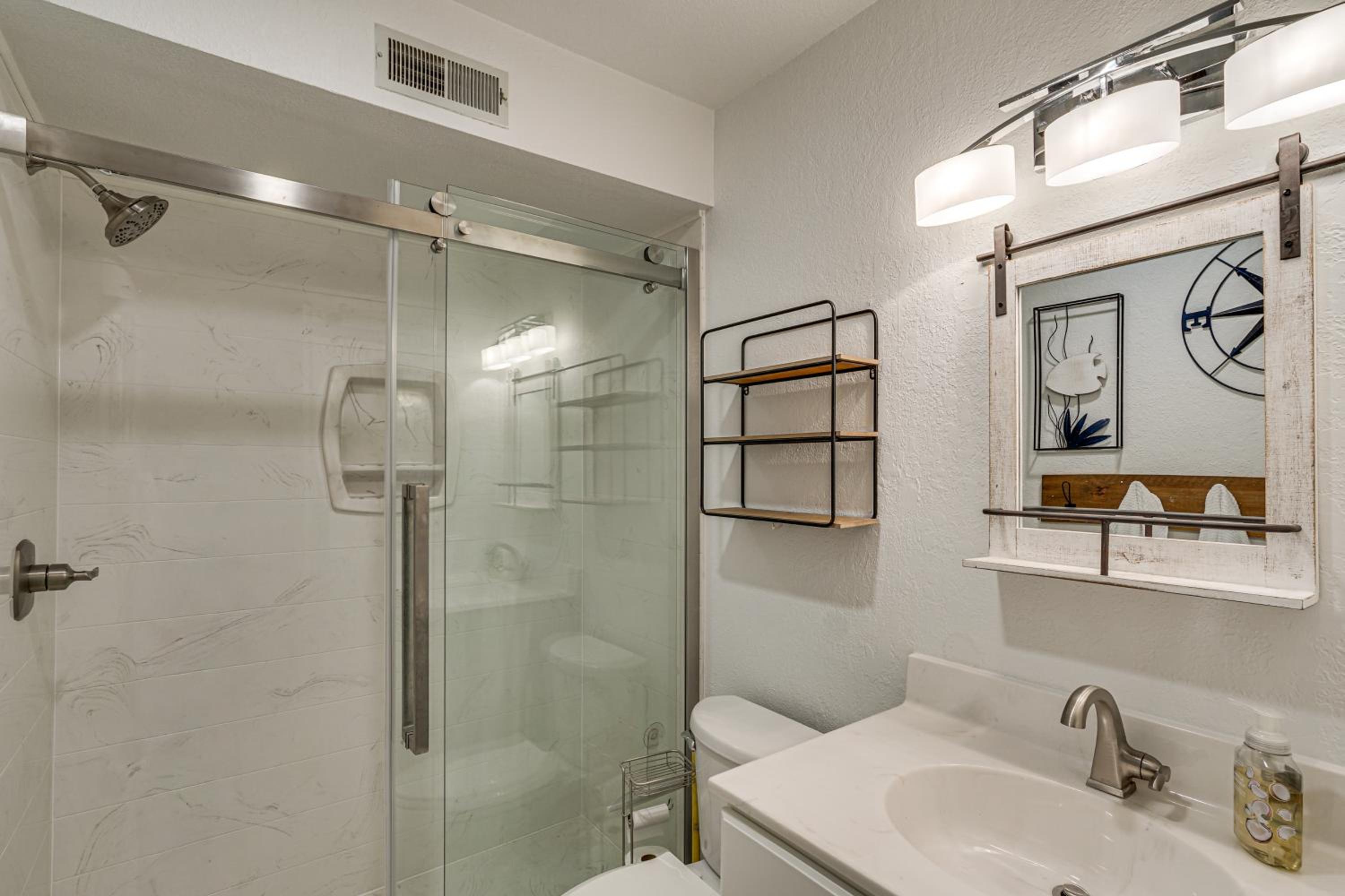 Community Perks! Lakefront Unit in Osage Beach