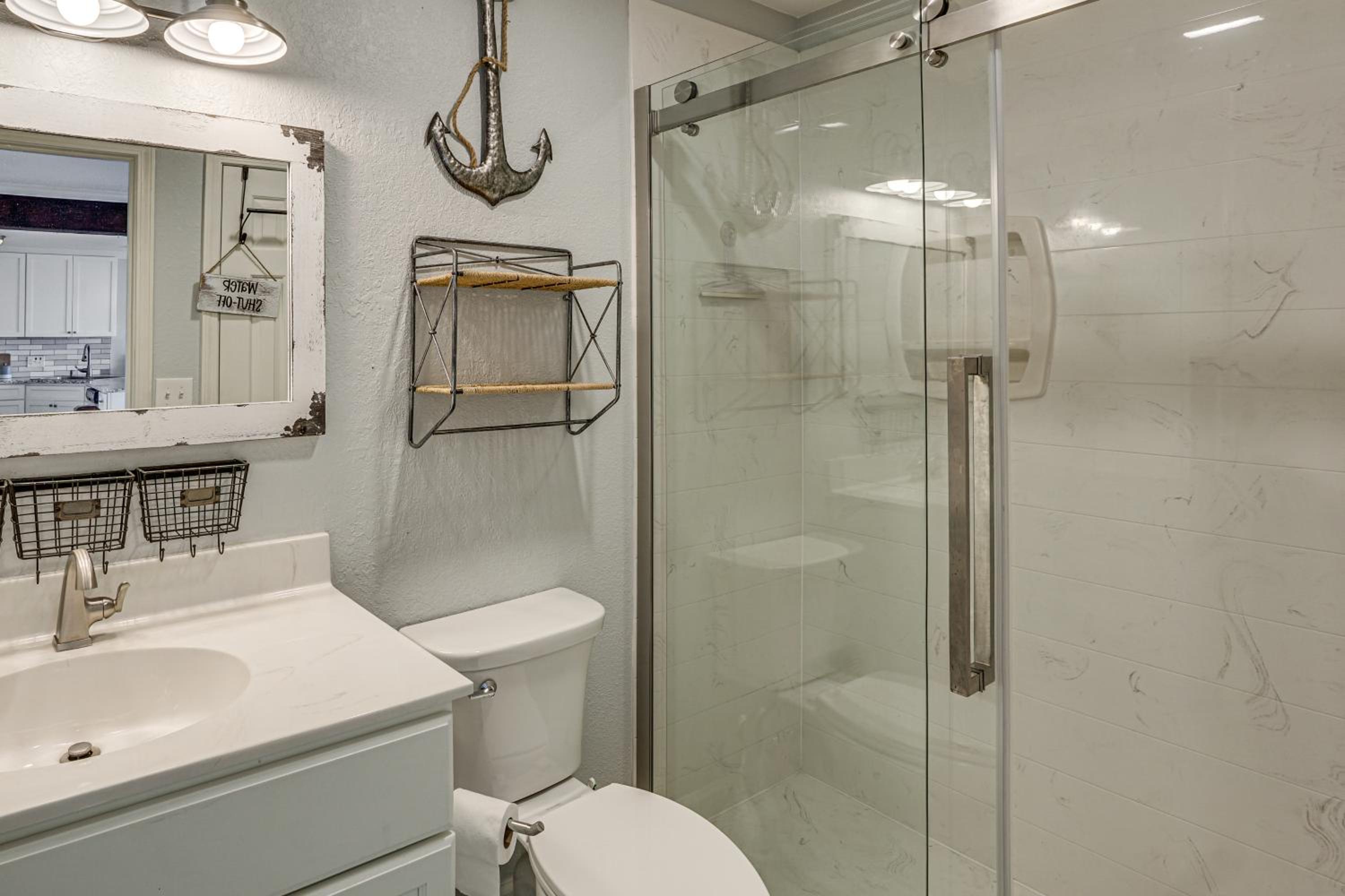 Community Perks! Lakefront Unit in Osage Beach