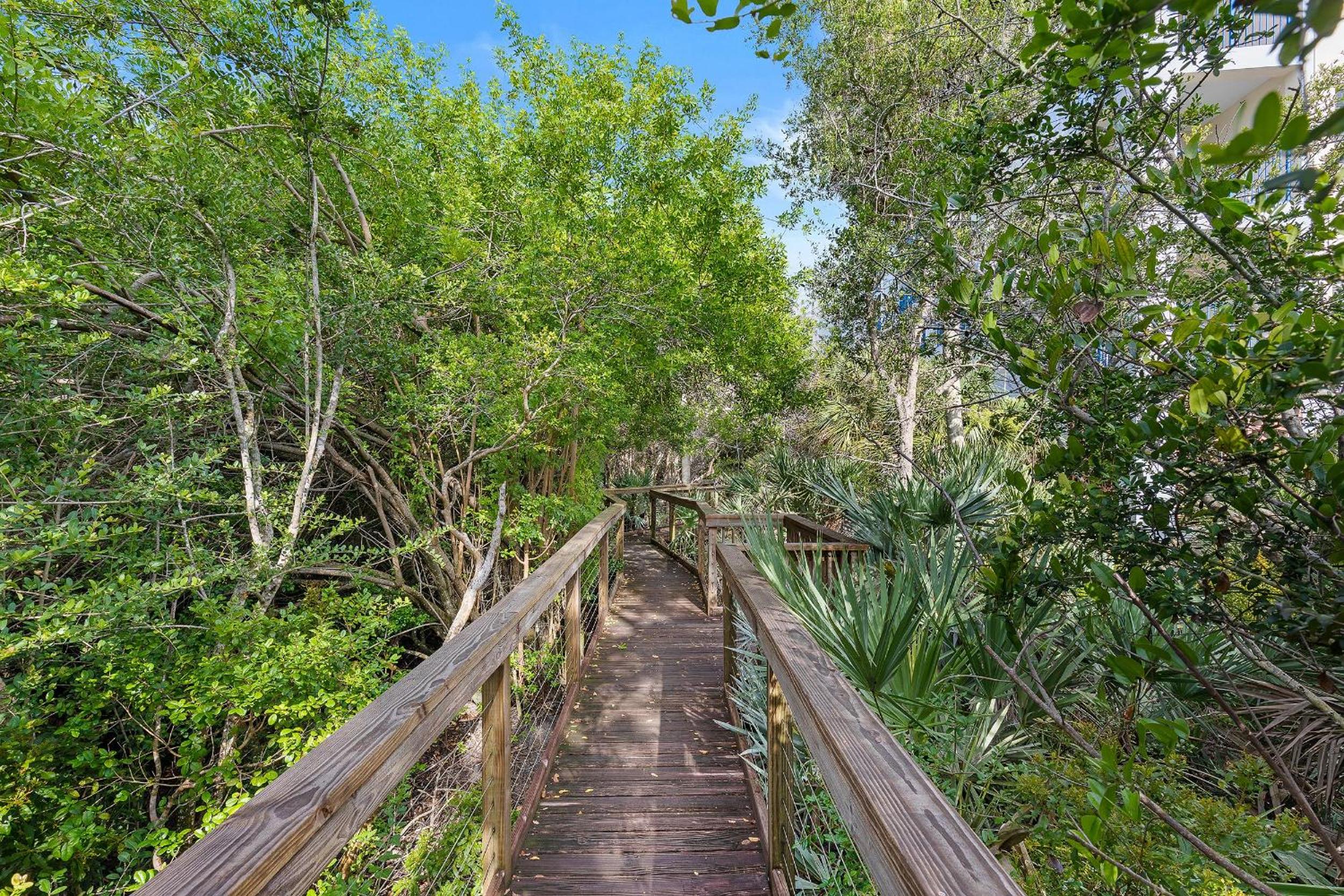 Oceanwalk 12-302