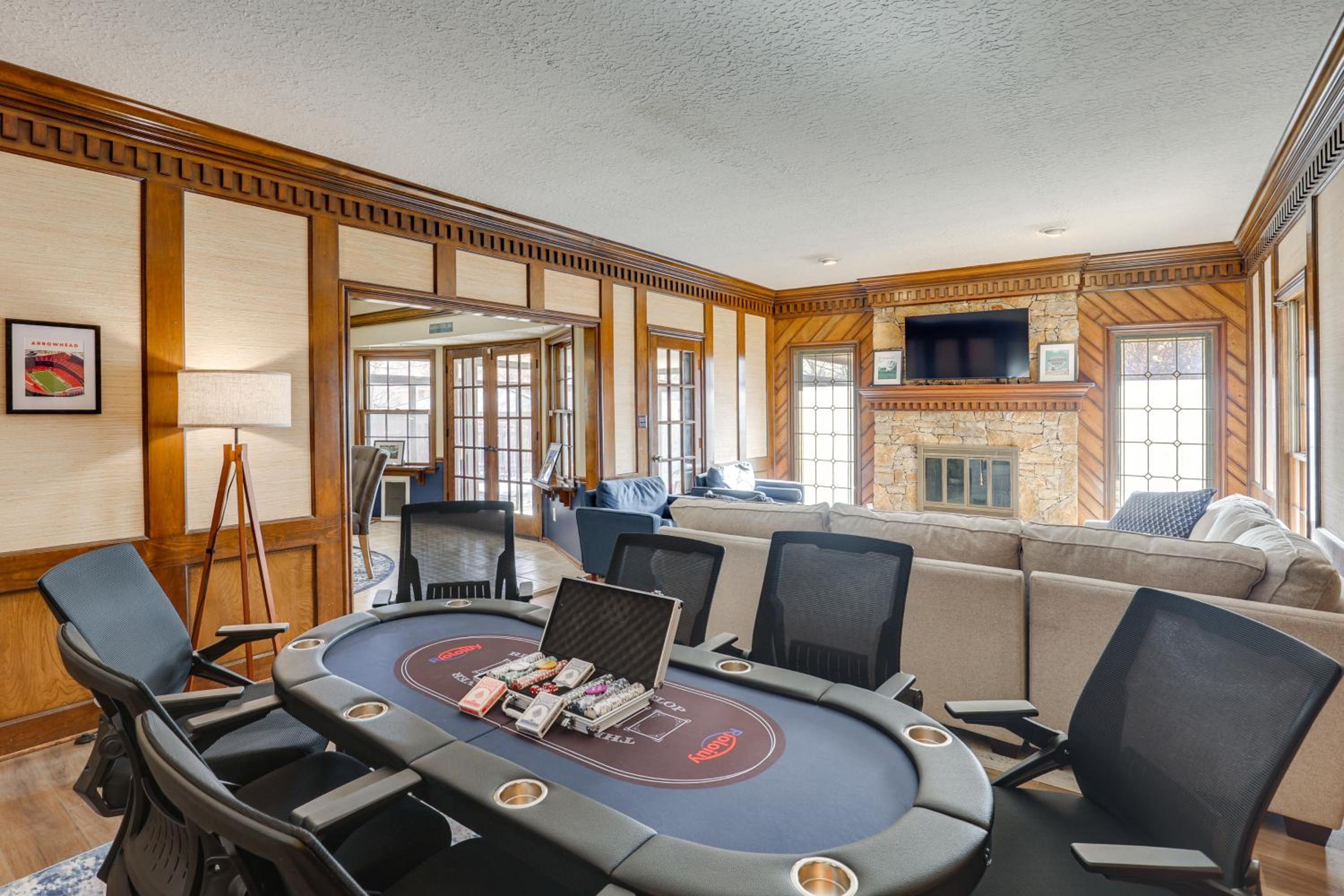 3,000-Sq-Ft Group Getaway with Pool Near Kansas City