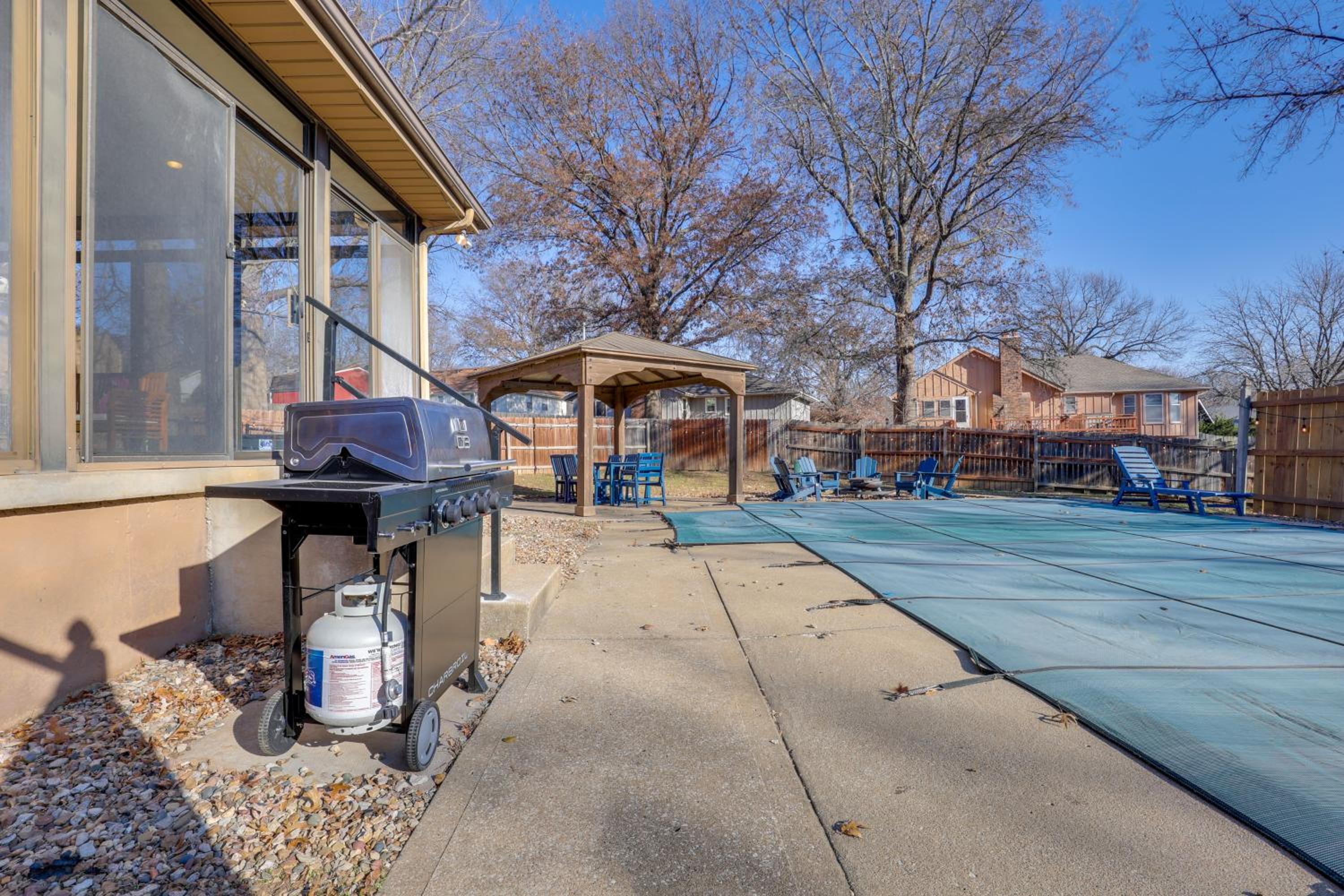 3,000-Sq-Ft Group Getaway with Pool Near Kansas City