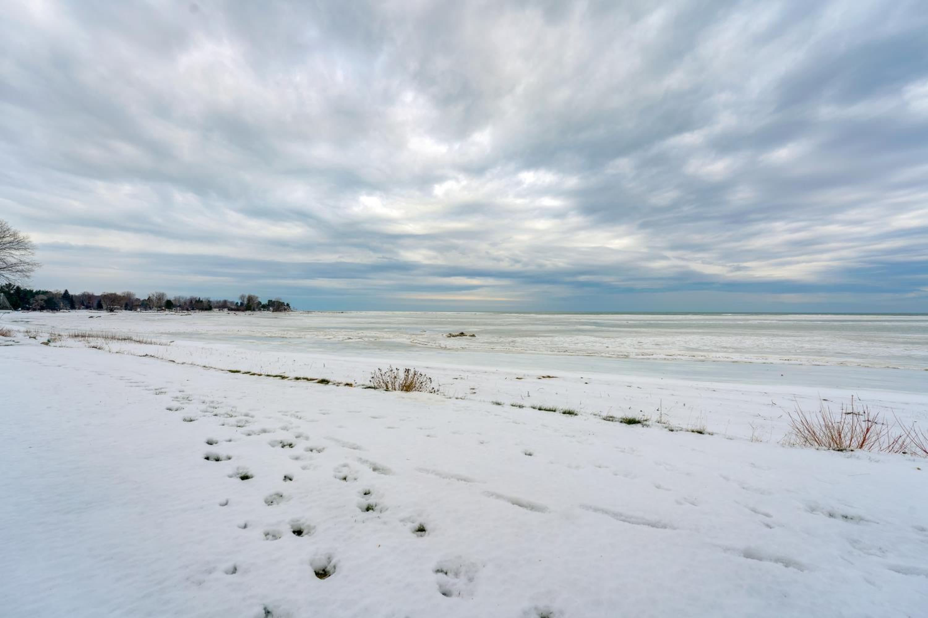 Waterfront Lake Huron Getaway w/ Private Beach