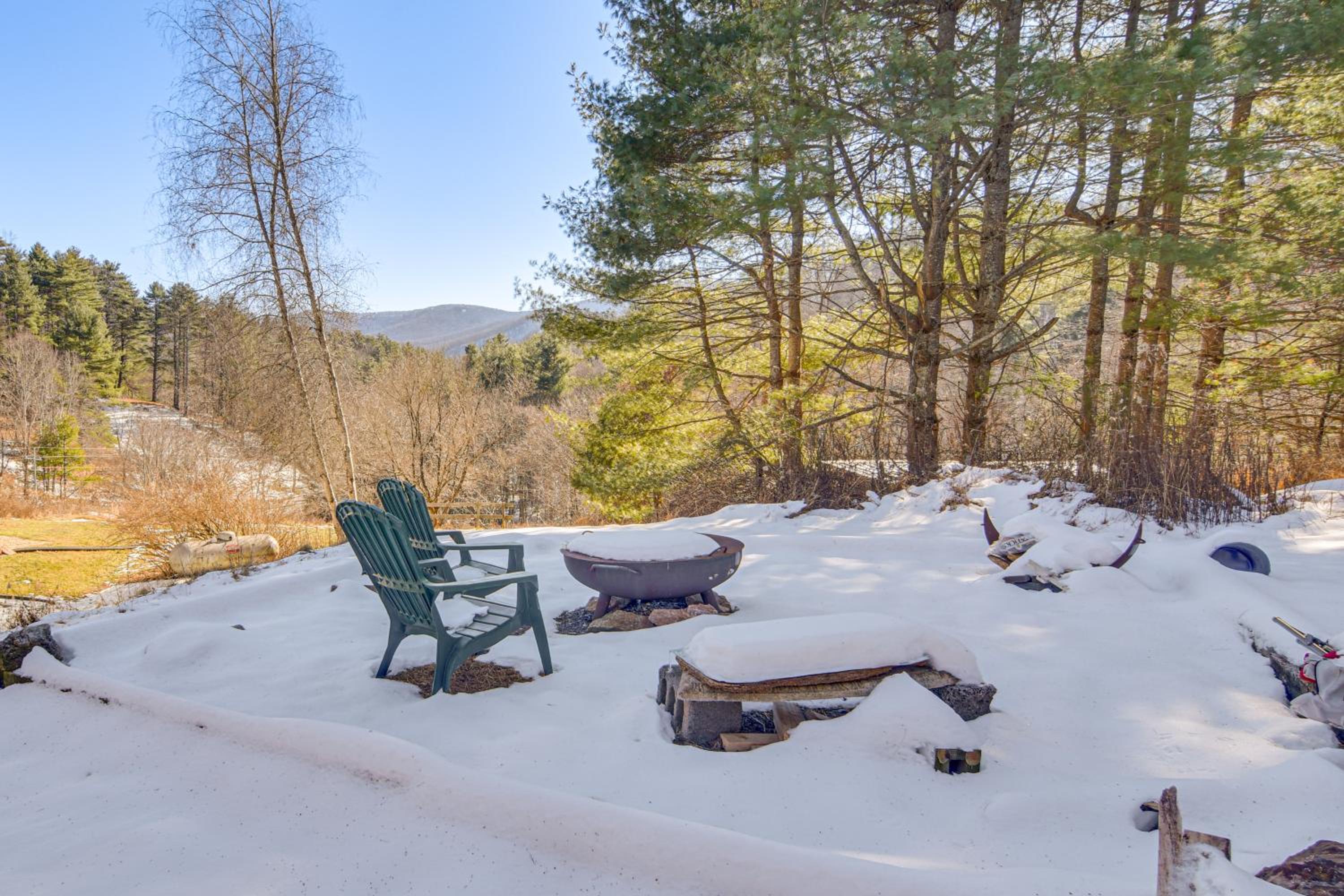 The Mountain House Inn Montebello Stay By Trails