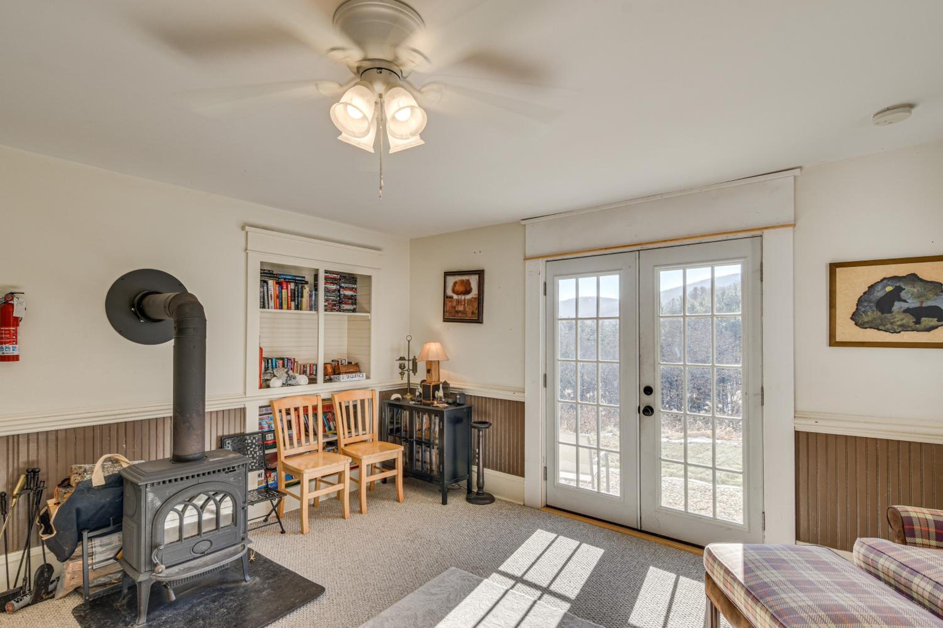The Mountain House Inn Montebello Stay By Trails
