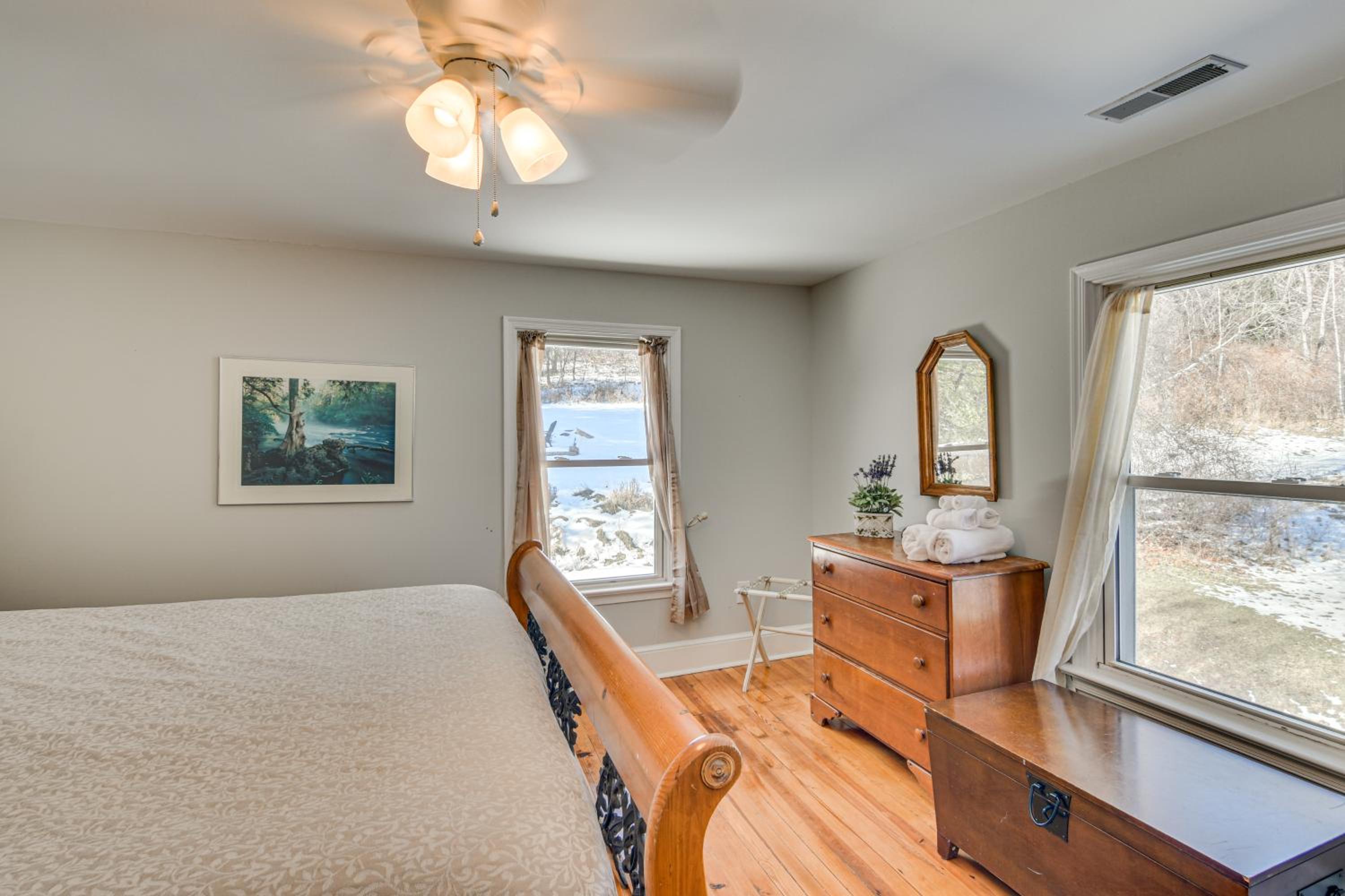 The Mountain House Inn Montebello Stay By Trails