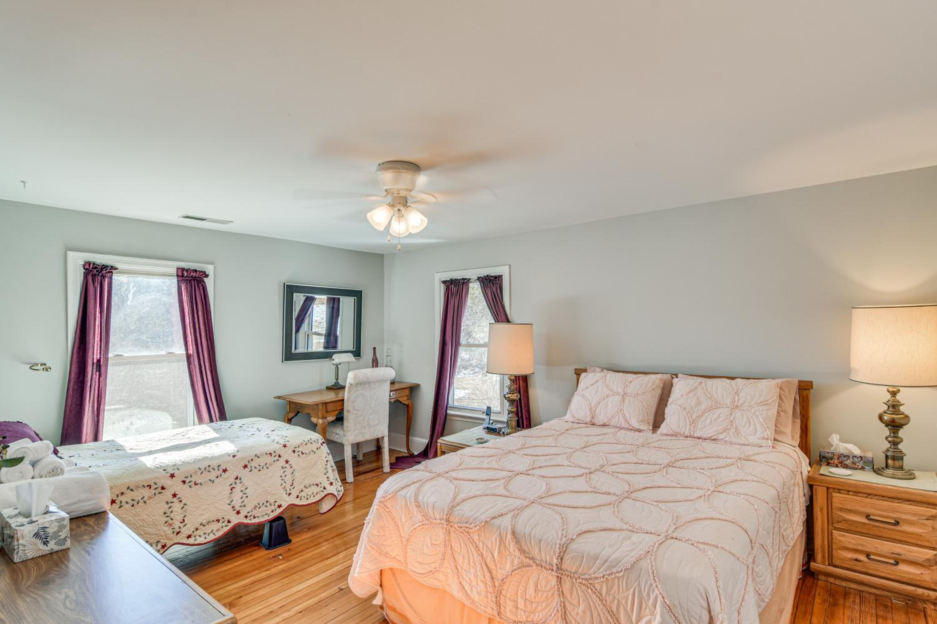 The Mountain House Inn Montebello Stay By Trails
