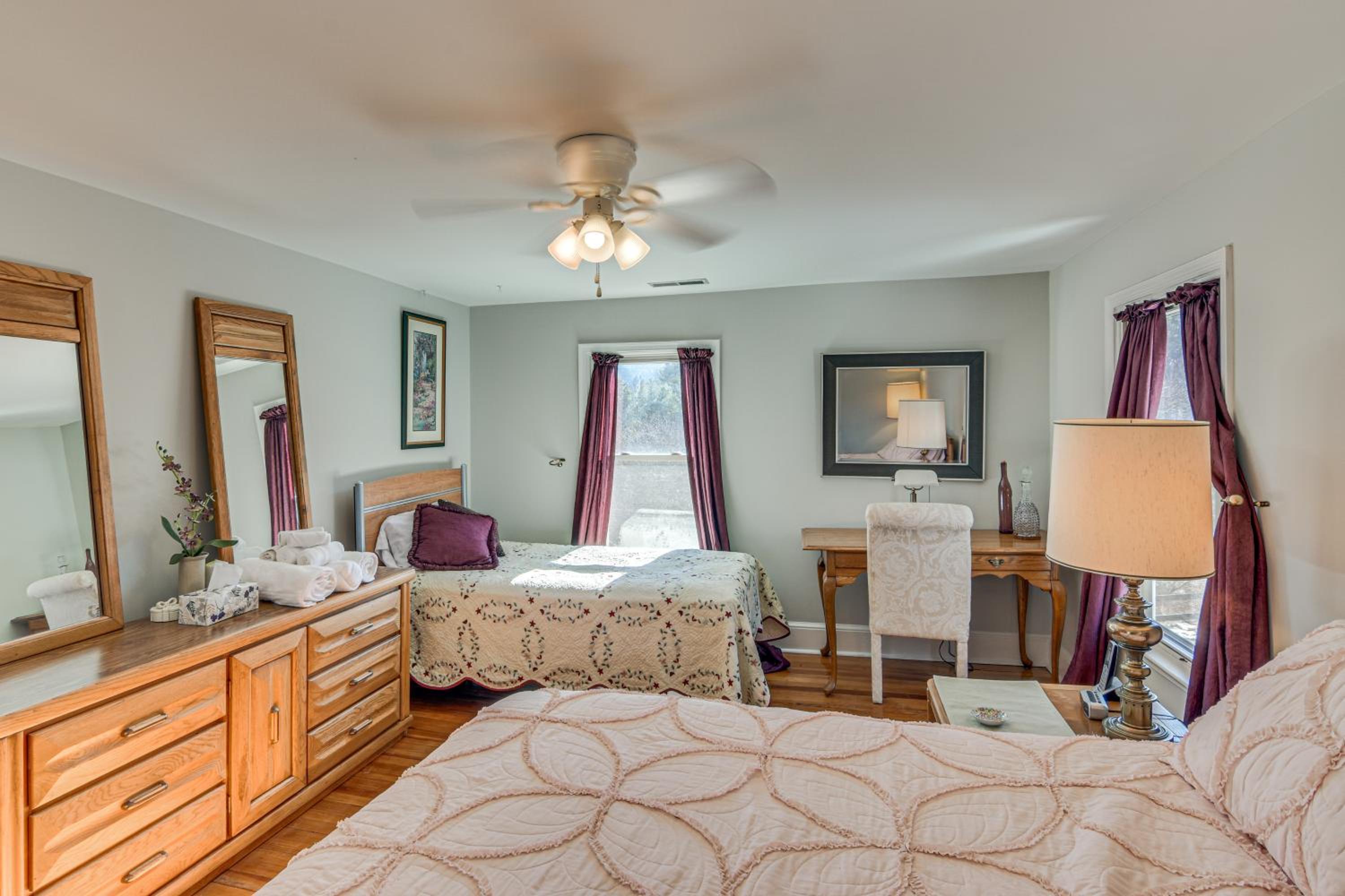 The Mountain House Inn Montebello Stay By Trails