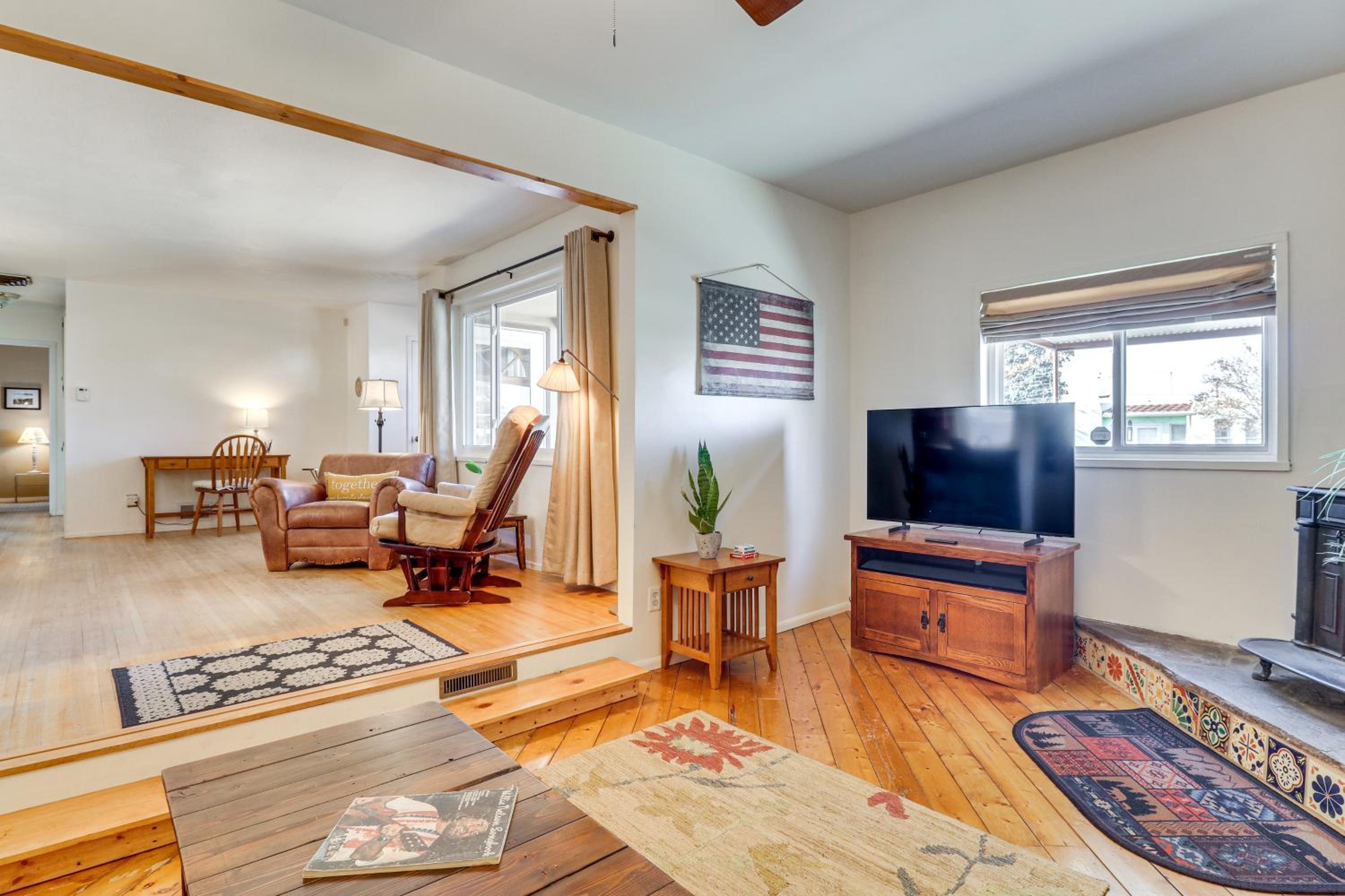 Easy Uptown Access! Charming ABQ Home with Yard