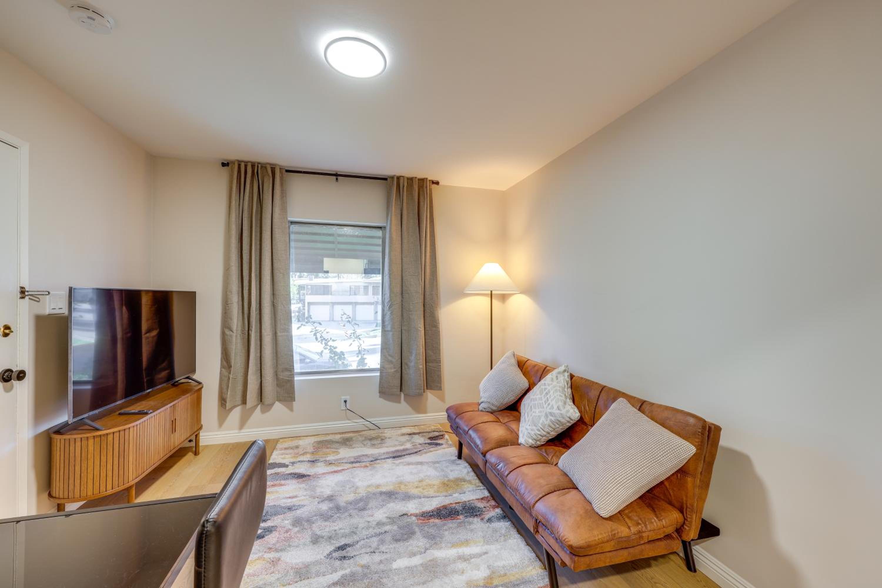 1 Mi to LLUMC! Loma Linda Home with Shared Patio