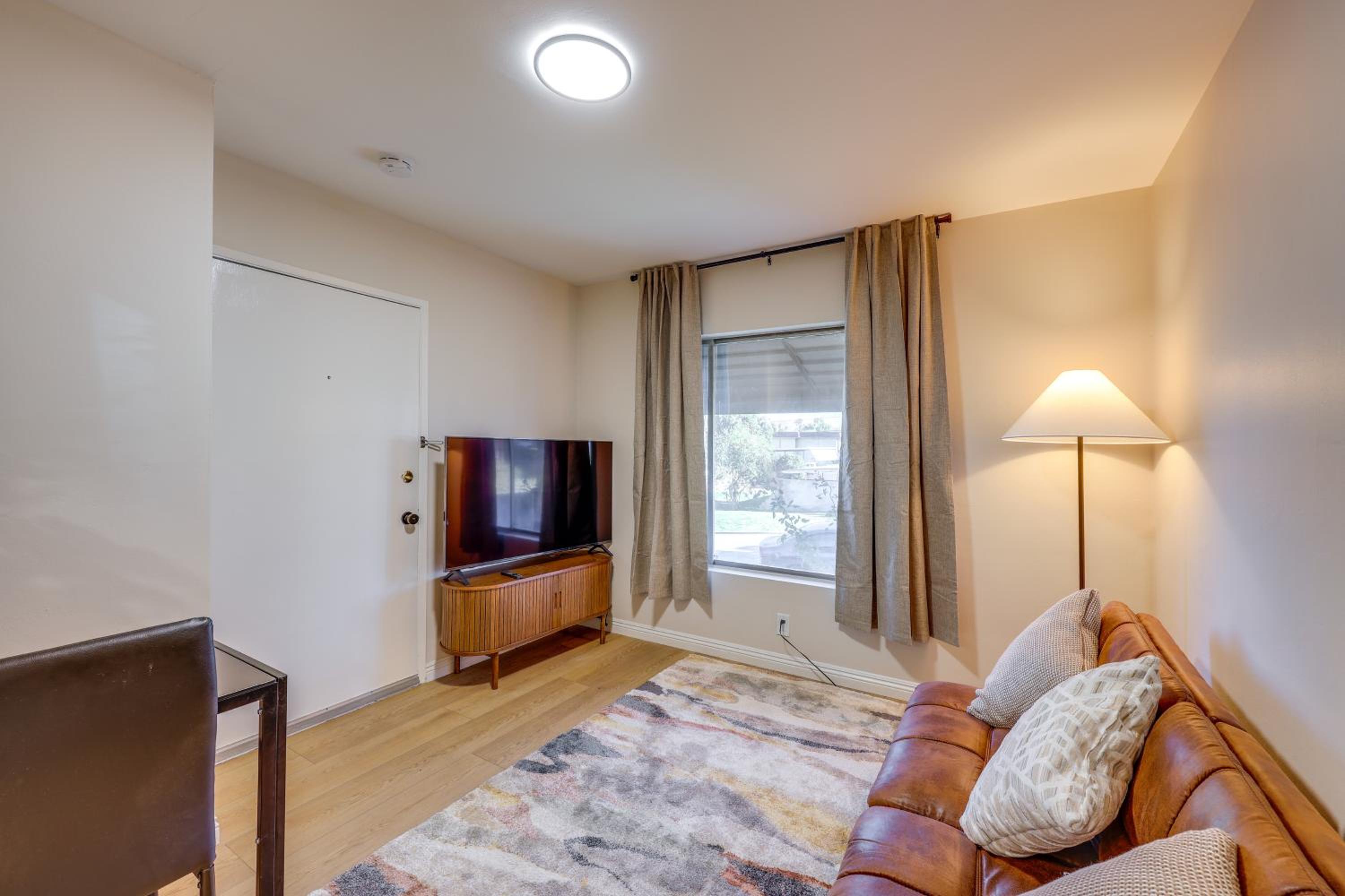 1 Mi to LLUMC! Loma Linda Home with Shared Patio