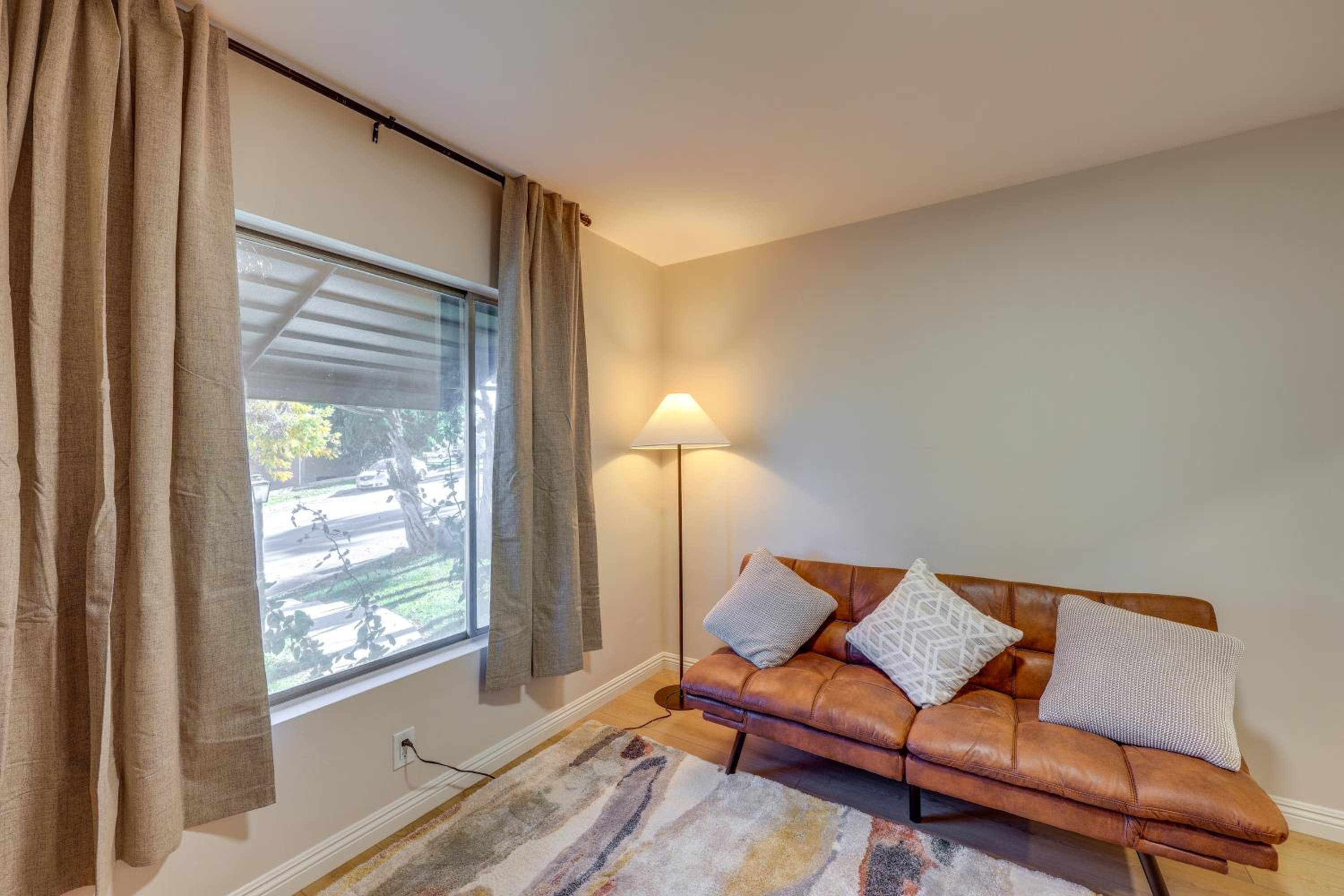 1 Mi to LLUMC! Loma Linda Home with Shared Patio