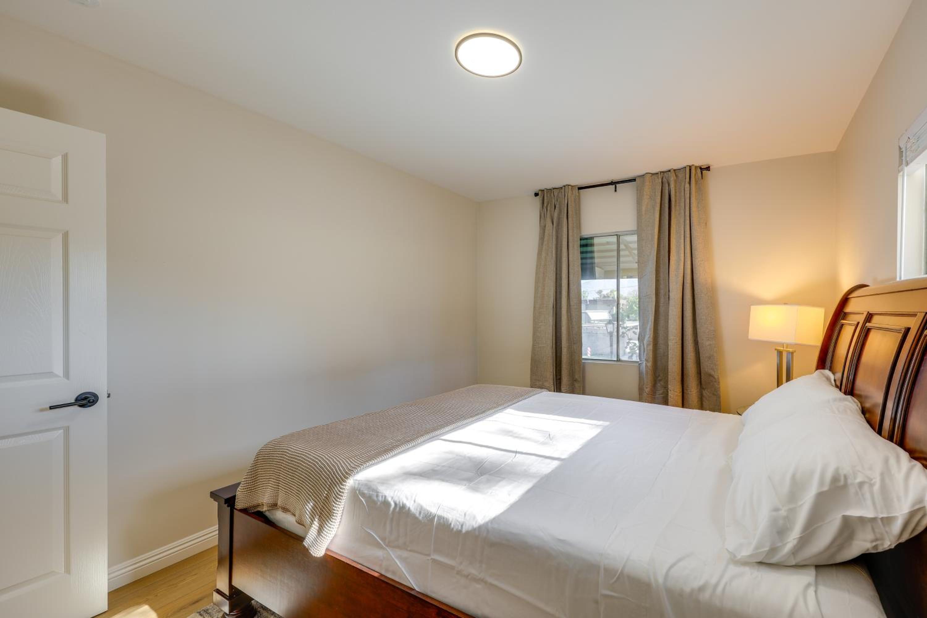 1 Mi to LLUMC! Loma Linda Home with Shared Patio