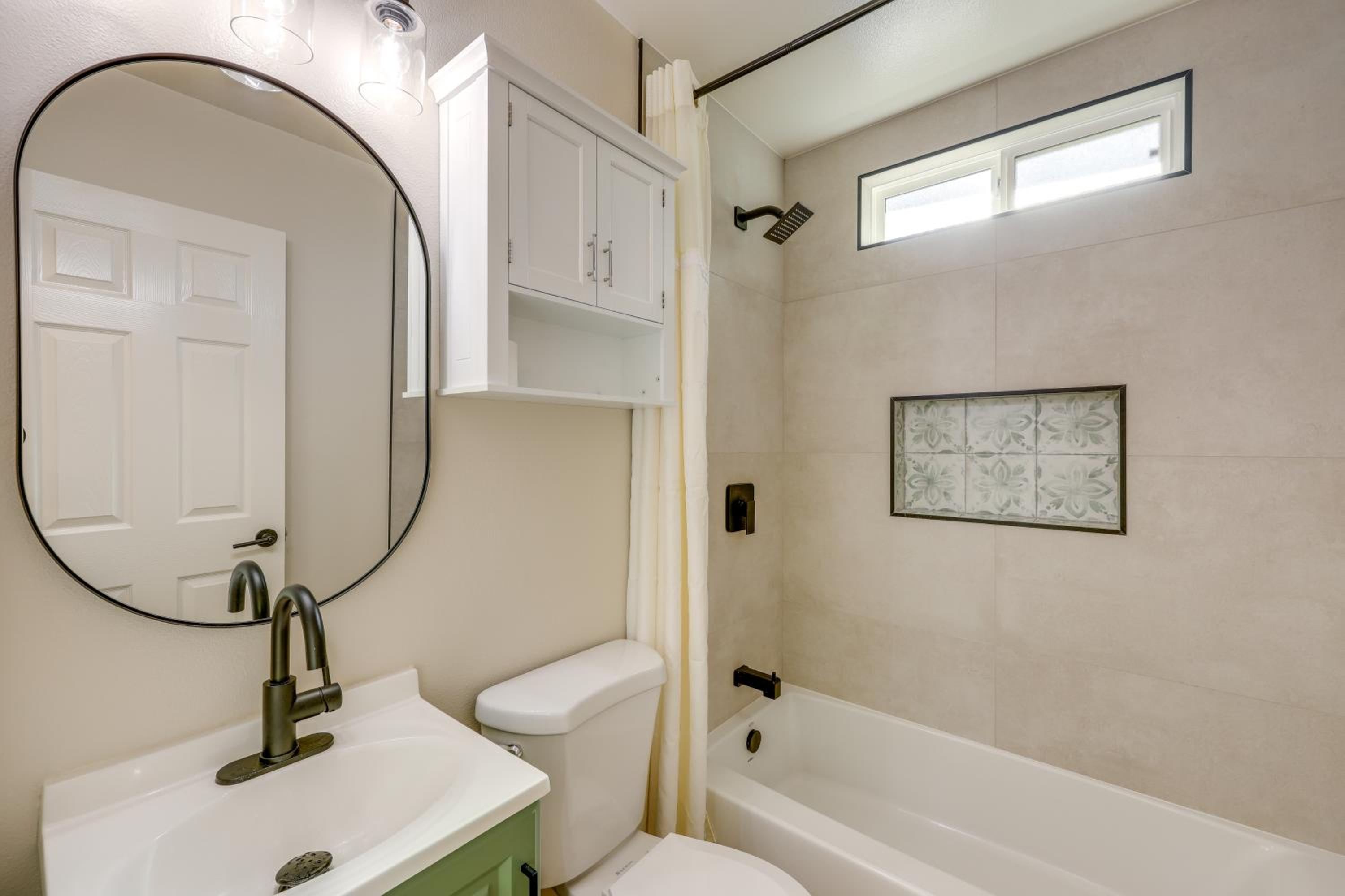 1 Mi to LLUMC! Loma Linda Home with Shared Patio