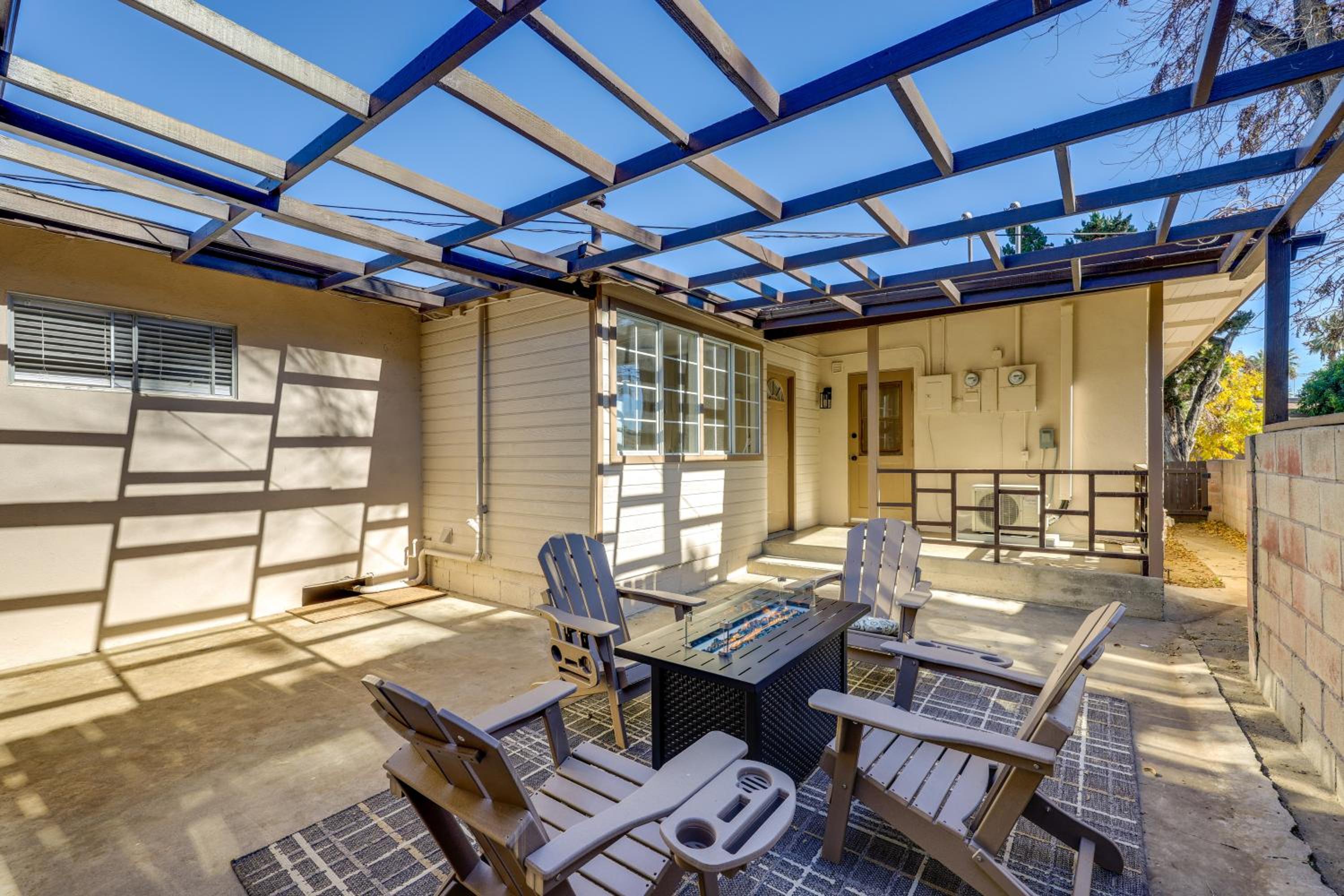 1 Mi to LLUMC! Loma Linda Home with Shared Patio