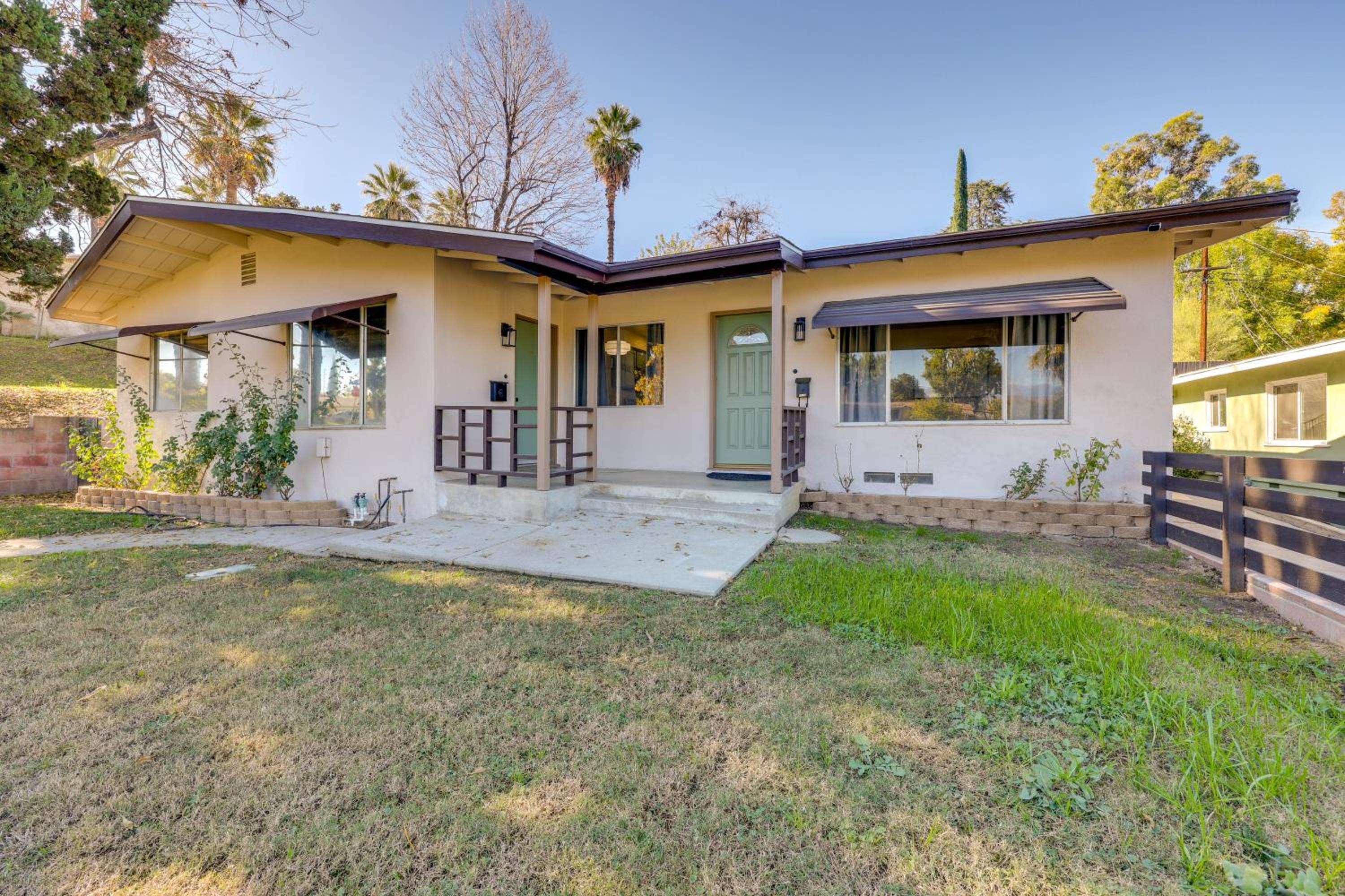 1 Mi to LLUMC! Loma Linda Home with Shared Patio